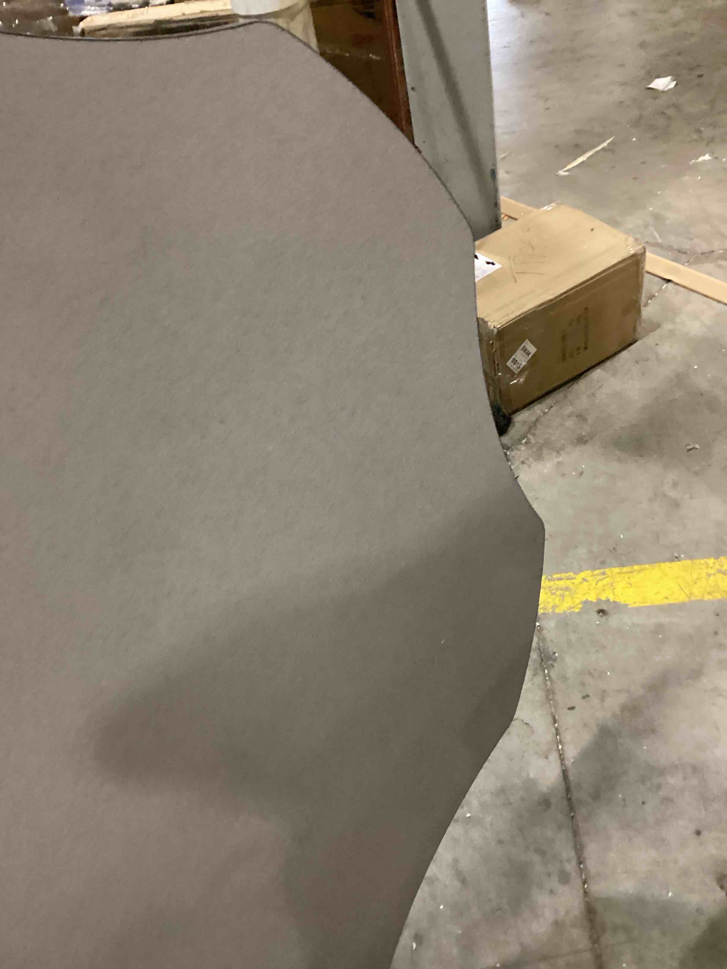 https://s3.amazonaws.com/lotting-images-prod/bidfta/PPE1440298_1744643918150.jpeg