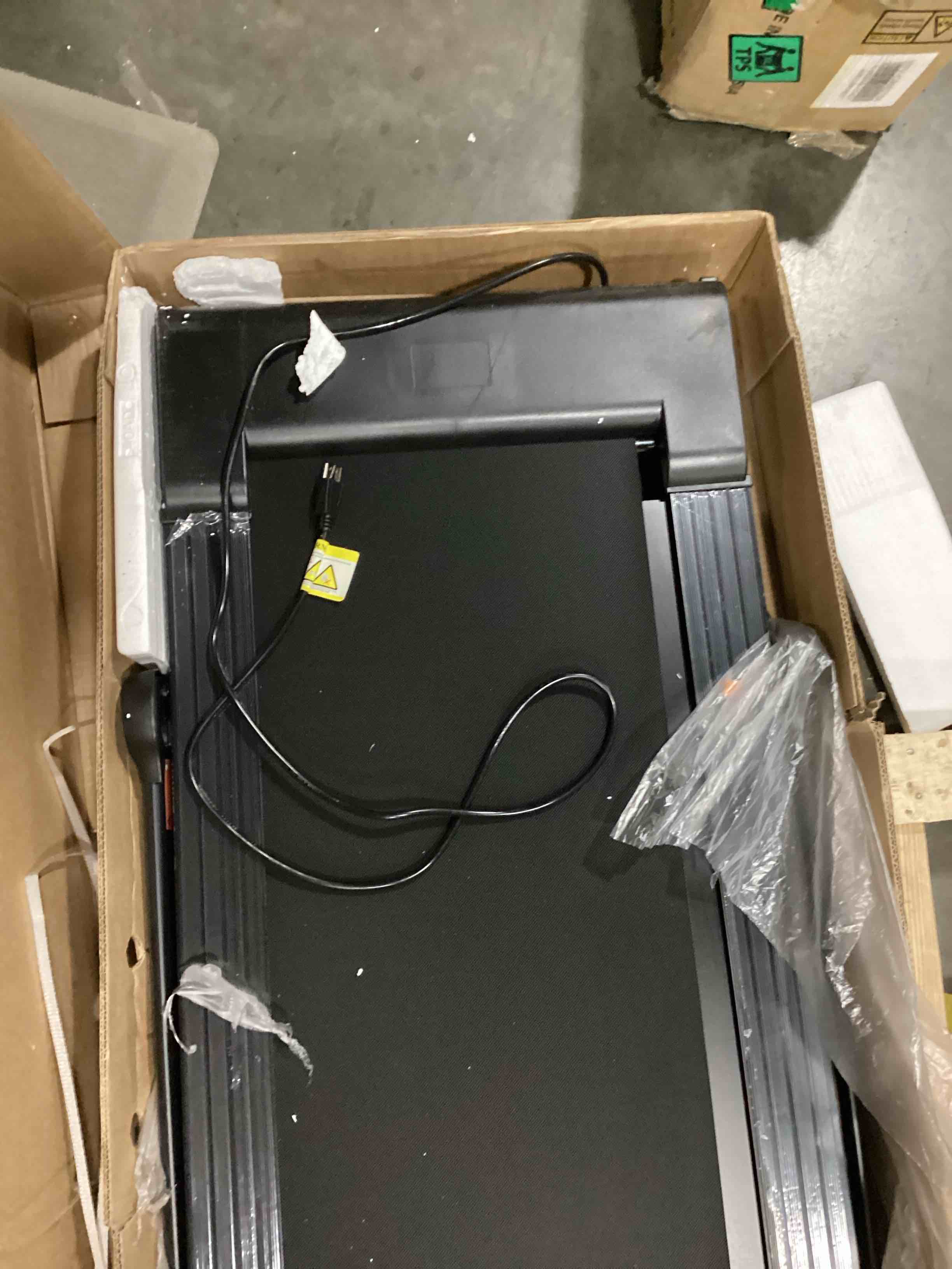 https://s3.amazonaws.com/lotting-images-prod/bidfta/PPE1440310_1744649235680.jpeg