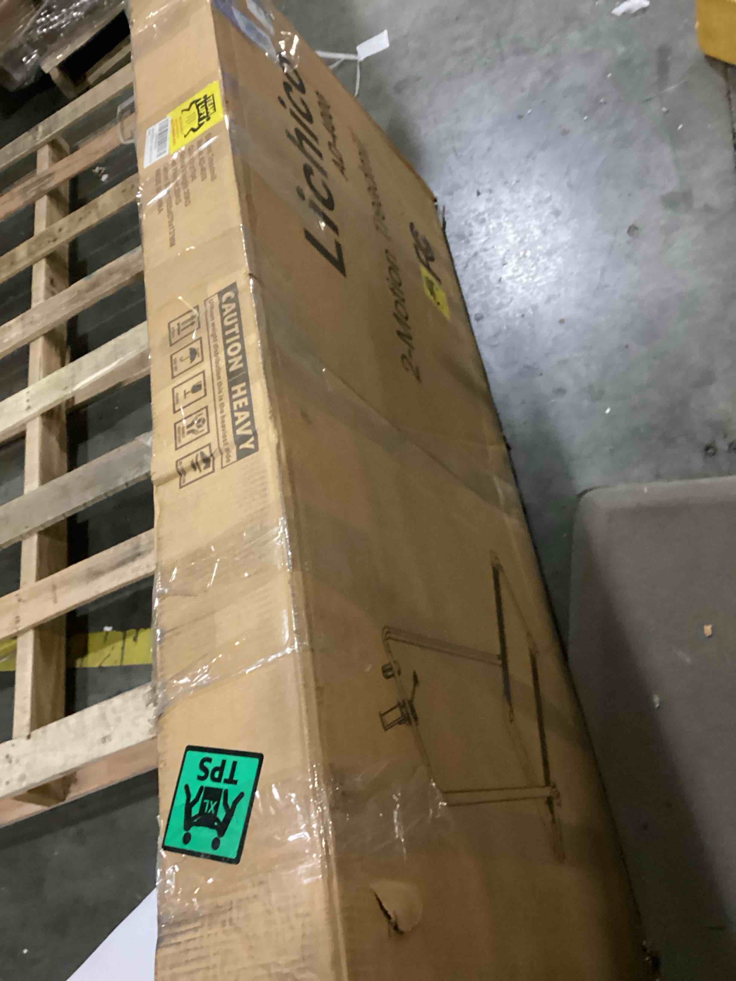 https://s3.amazonaws.com/lotting-images-prod/bidfta/PPE1440310_1744649314478.jpeg