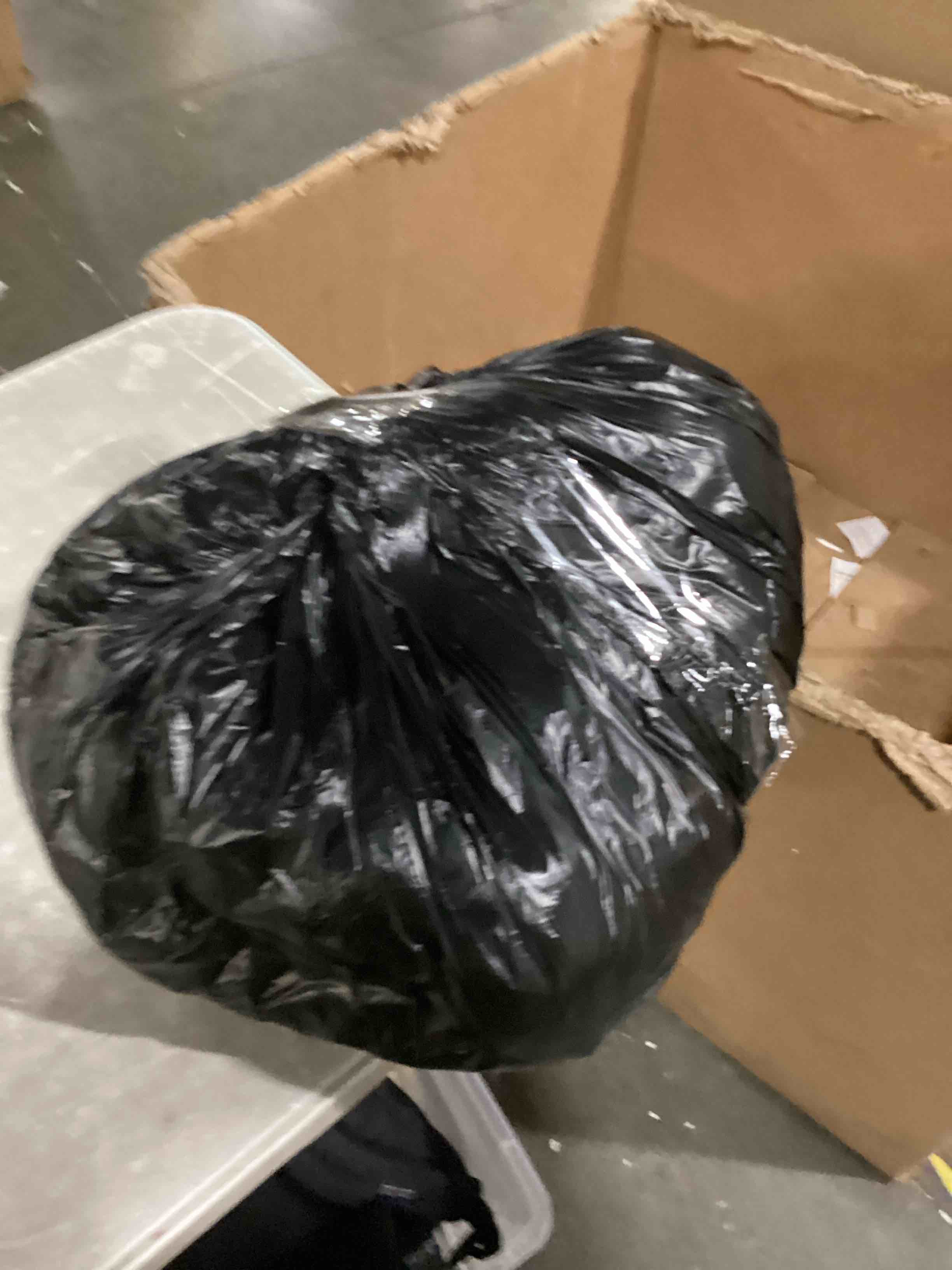 https://s3.amazonaws.com/lotting-images-prod/bidfta/PPE1440443_1744806786176.jpeg