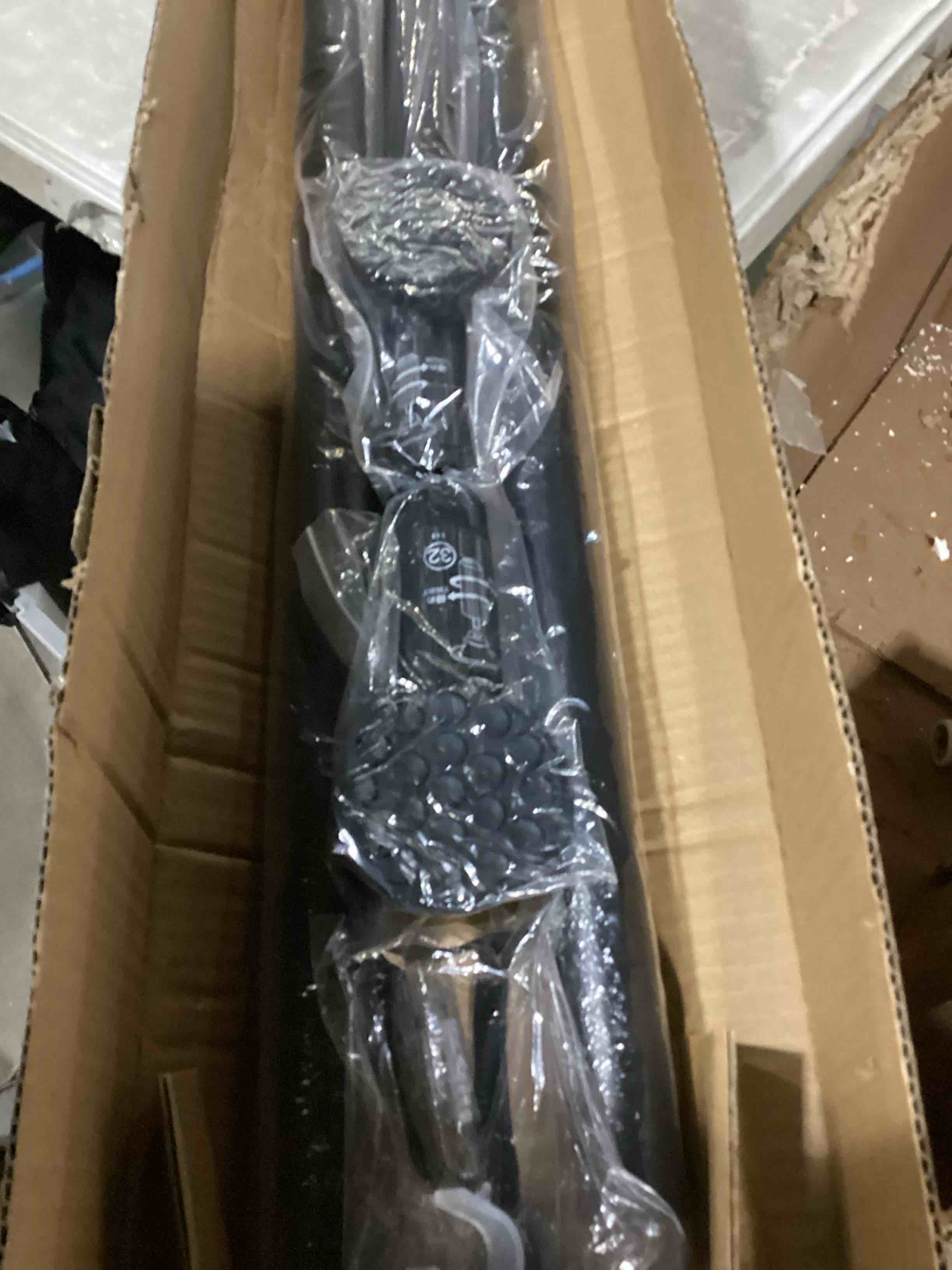 https://s3.amazonaws.com/lotting-images-prod/bidfta/PPE1440448_1744807175446.jpeg