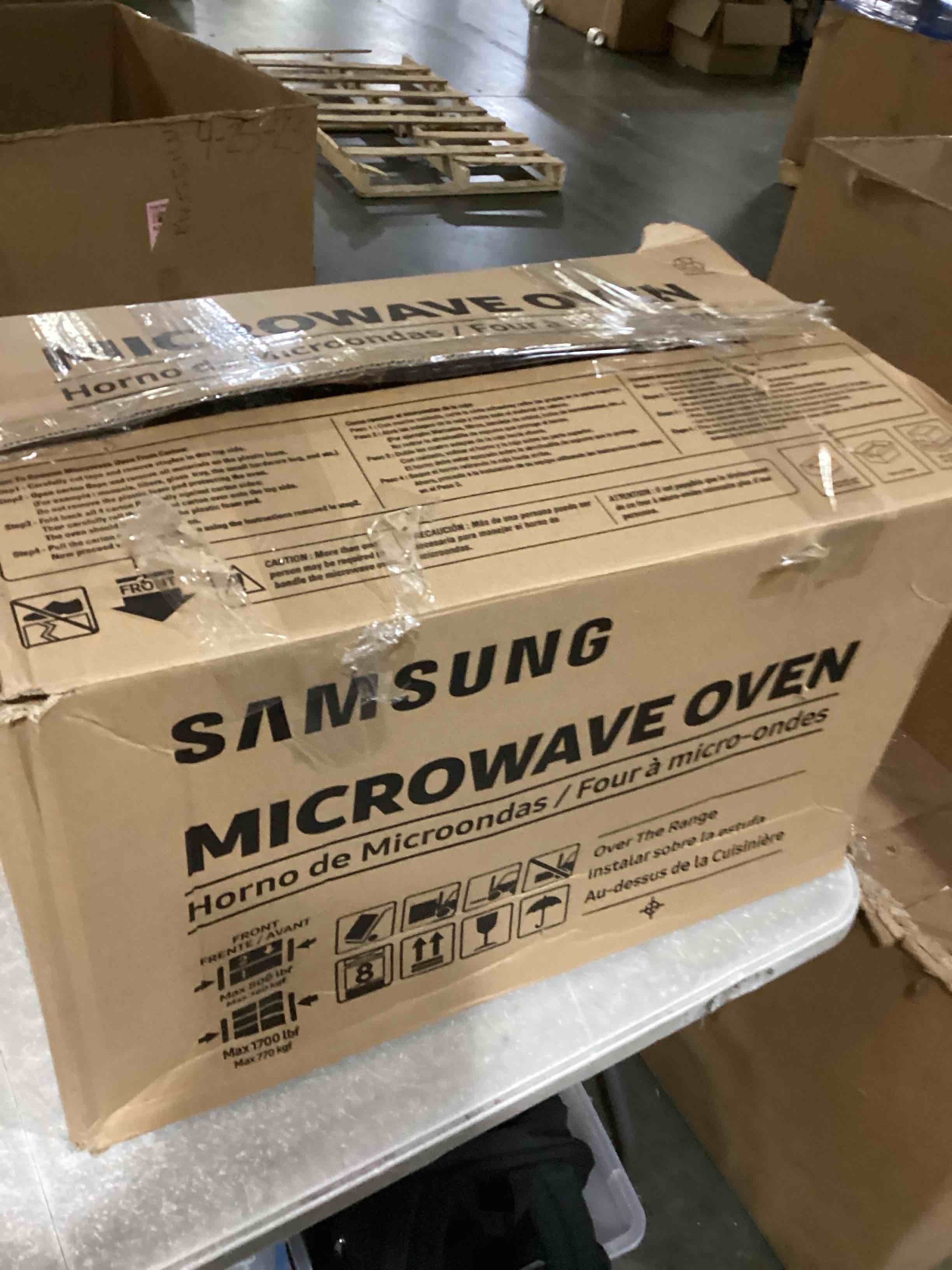 https://s3.amazonaws.com/lotting-images-prod/bidfta/PPE1440788_1745407540983.jpeg