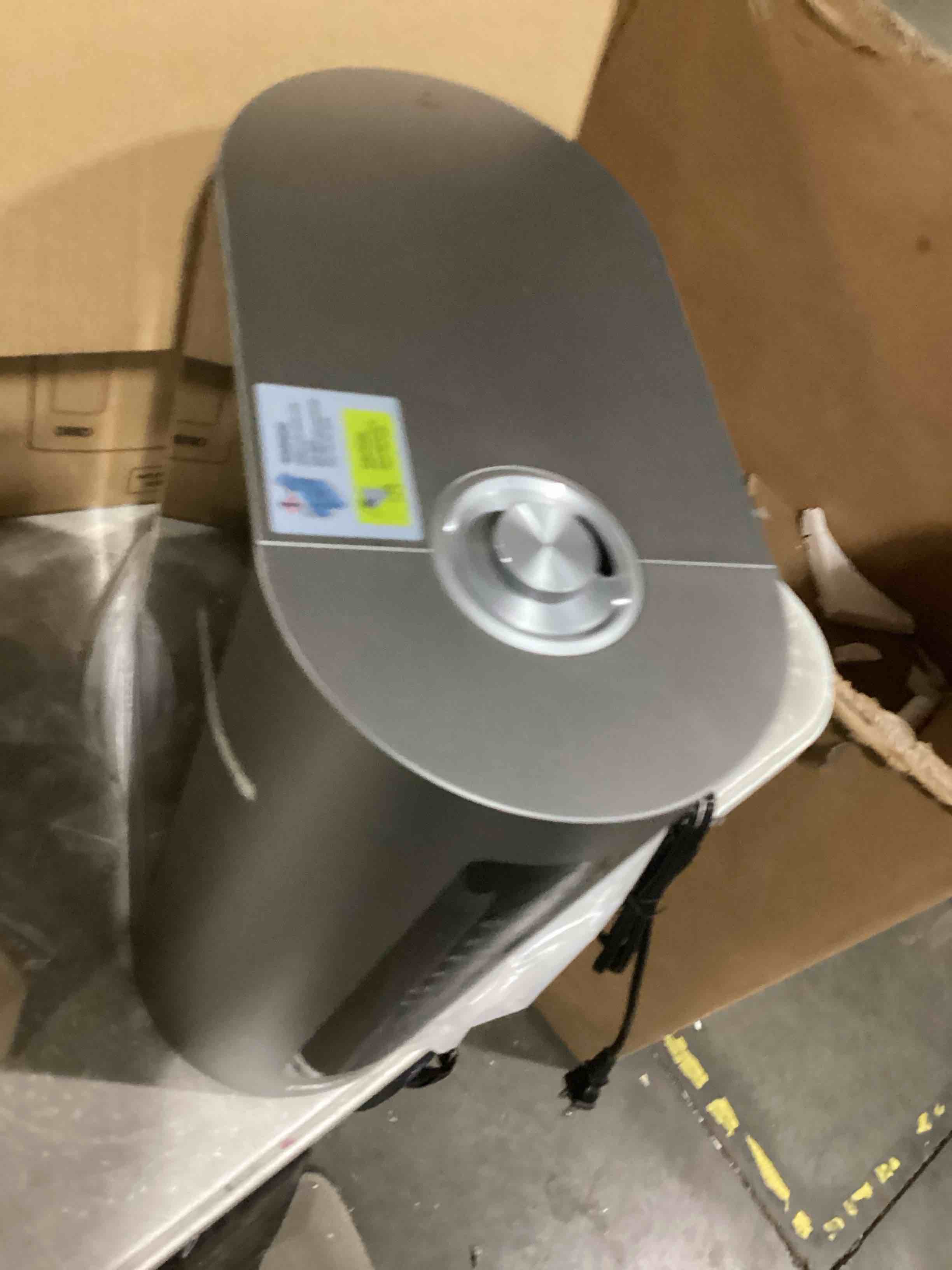 https://s3.amazonaws.com/lotting-images-prod/bidfta/PPE1440905_1745496963717.jpeg