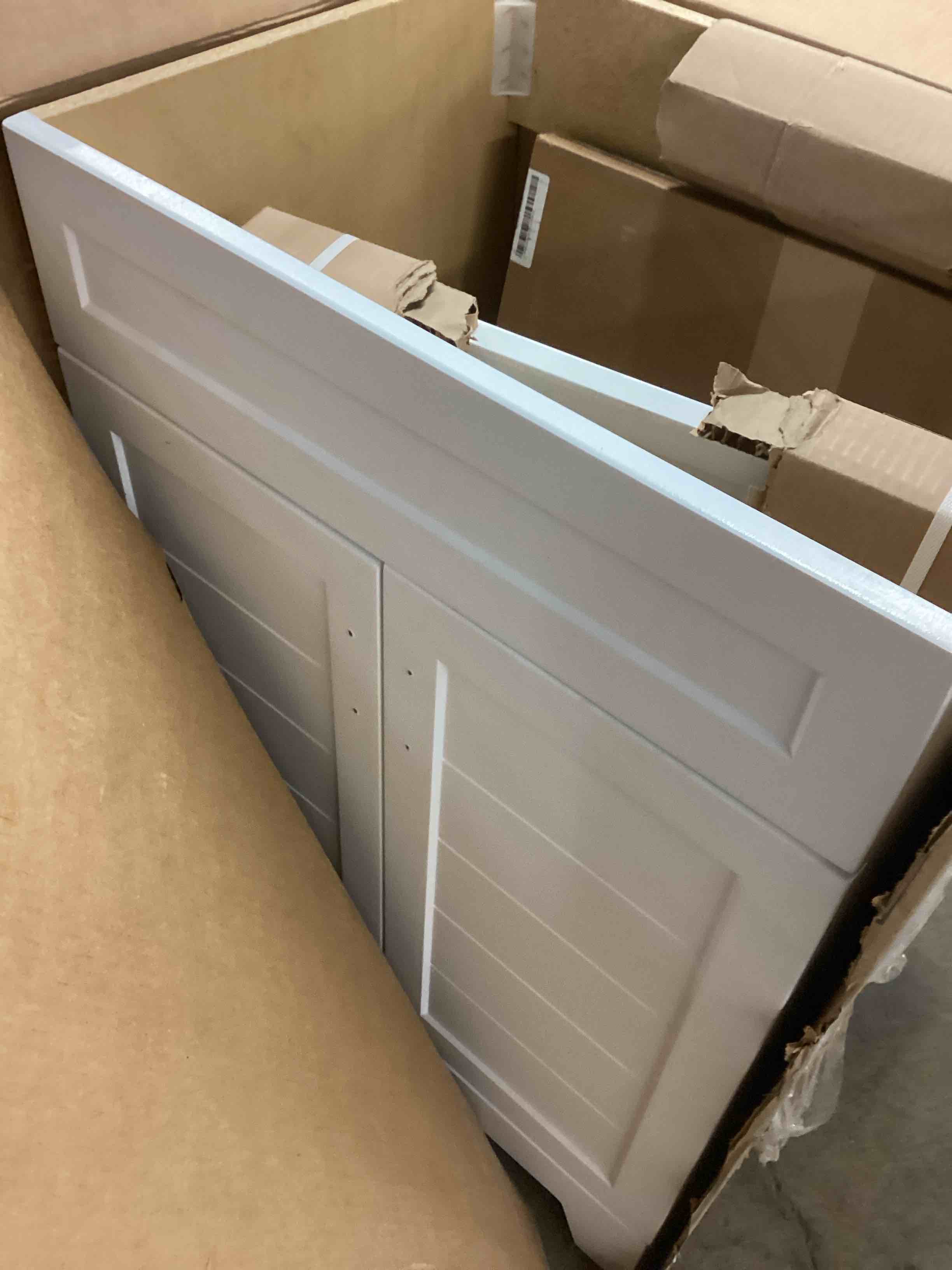 https://s3.amazonaws.com/lotting-images-prod/bidfta/PPE1441170_1741635007517.jpeg