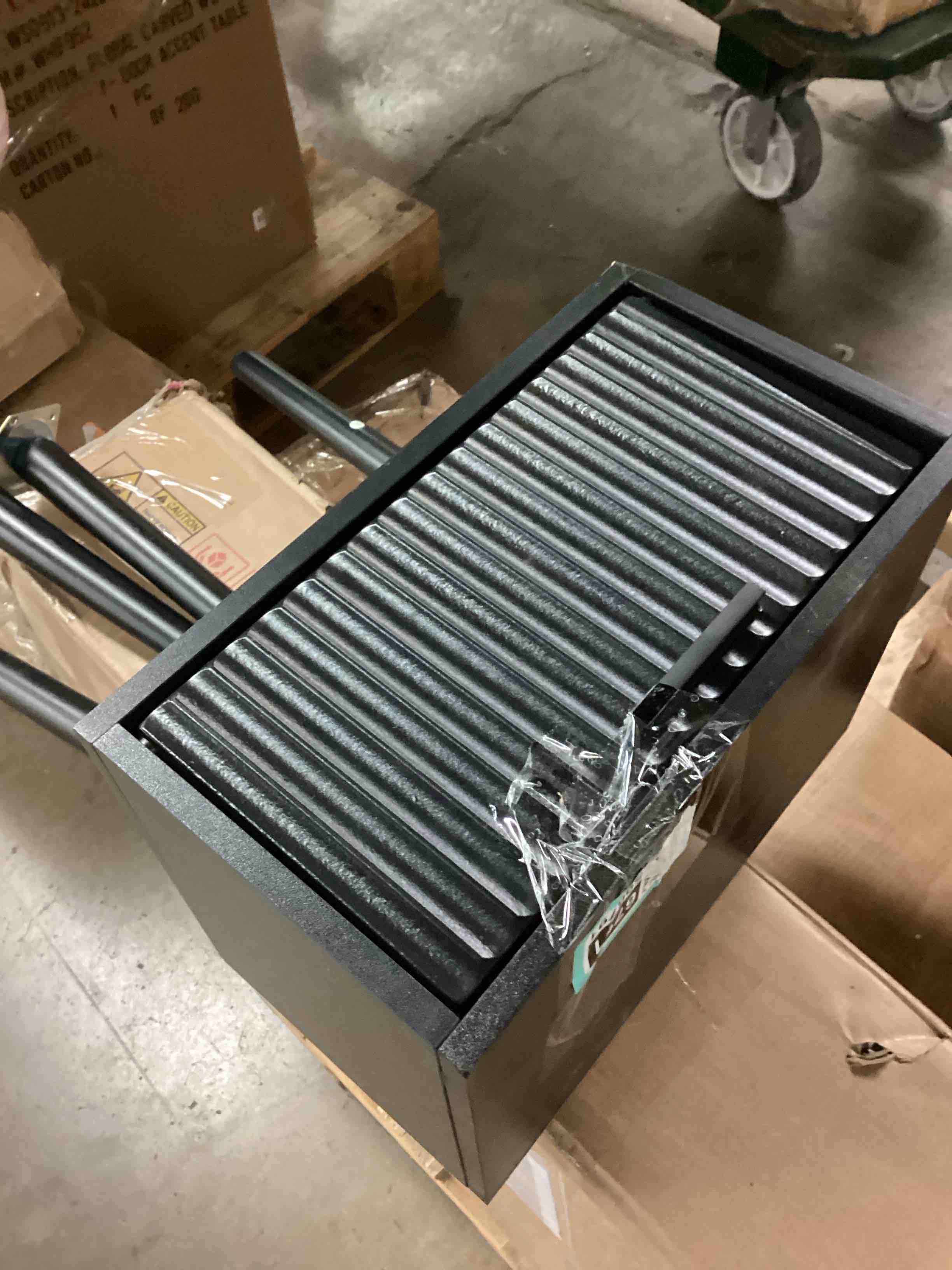 https://s3.amazonaws.com/lotting-images-prod/bidfta/PPE1441347_1744043658979.jpeg