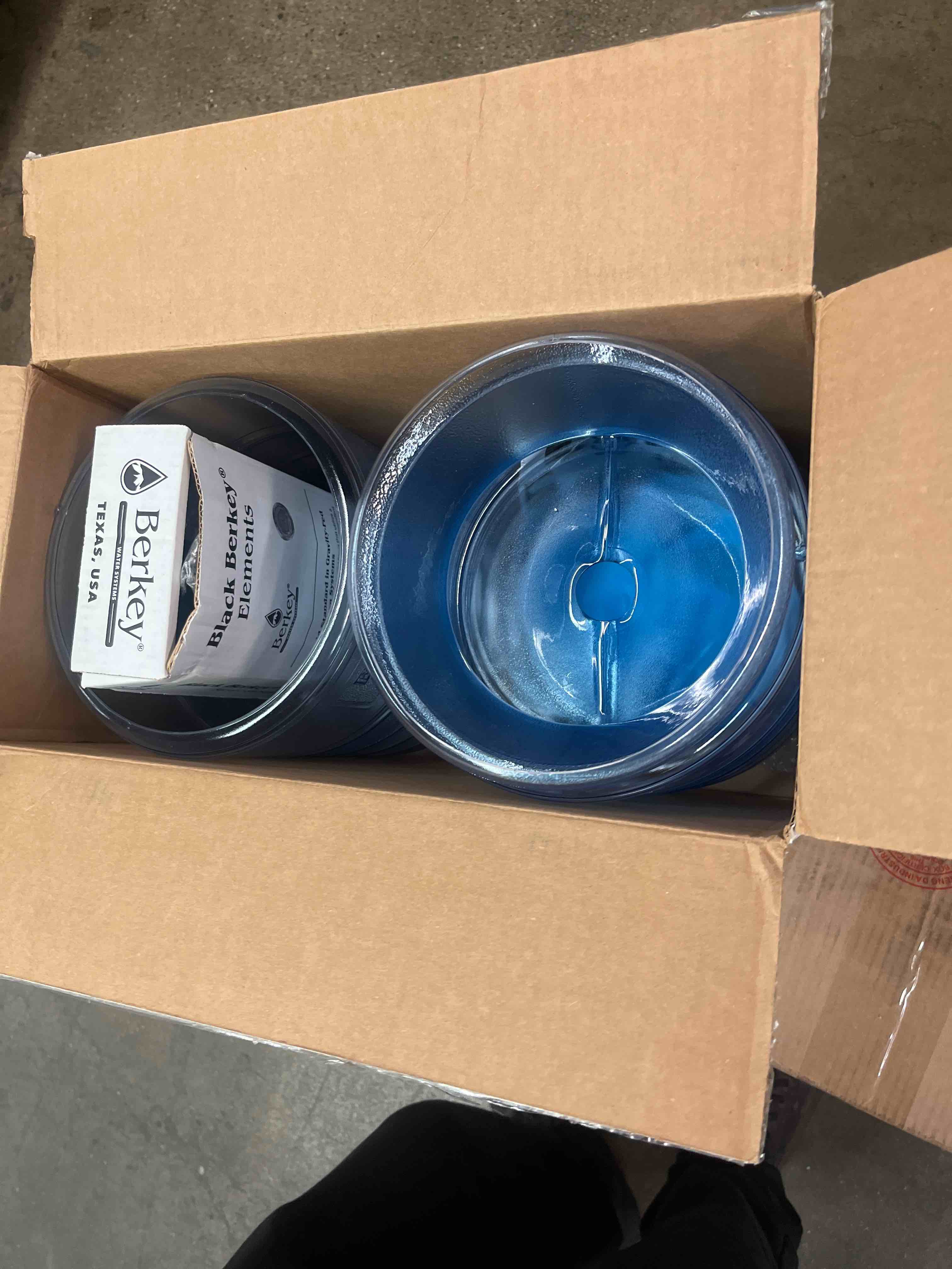 https://s3.amazonaws.com/lotting-images-prod/bidfta/PPE1442226_1749649029940.jpeg