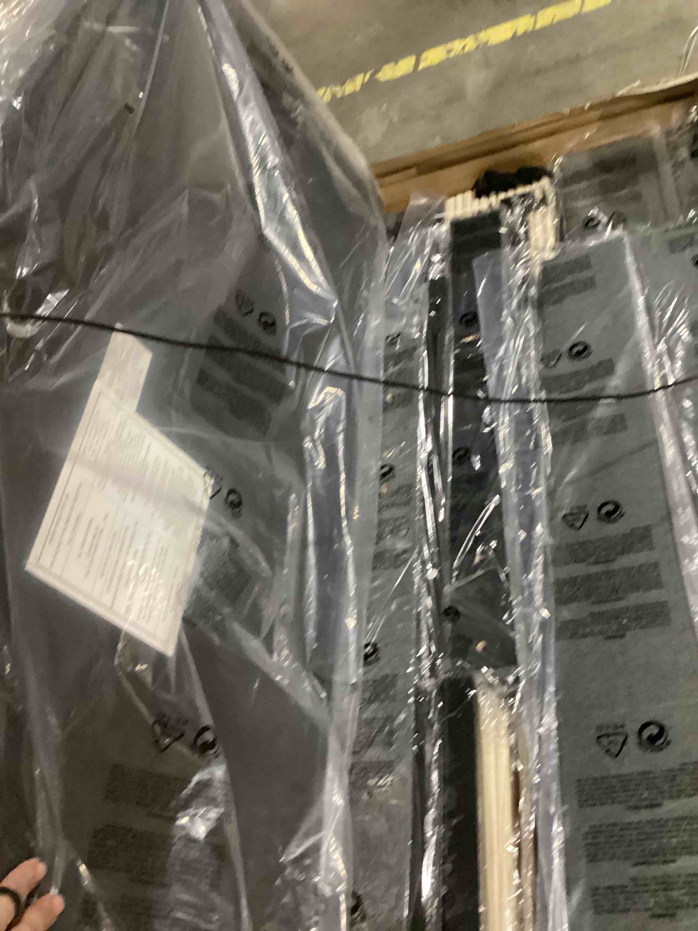 https://s3.amazonaws.com/lotting-images-prod/bidfta/PPE1444233_1739969765871.jpeg