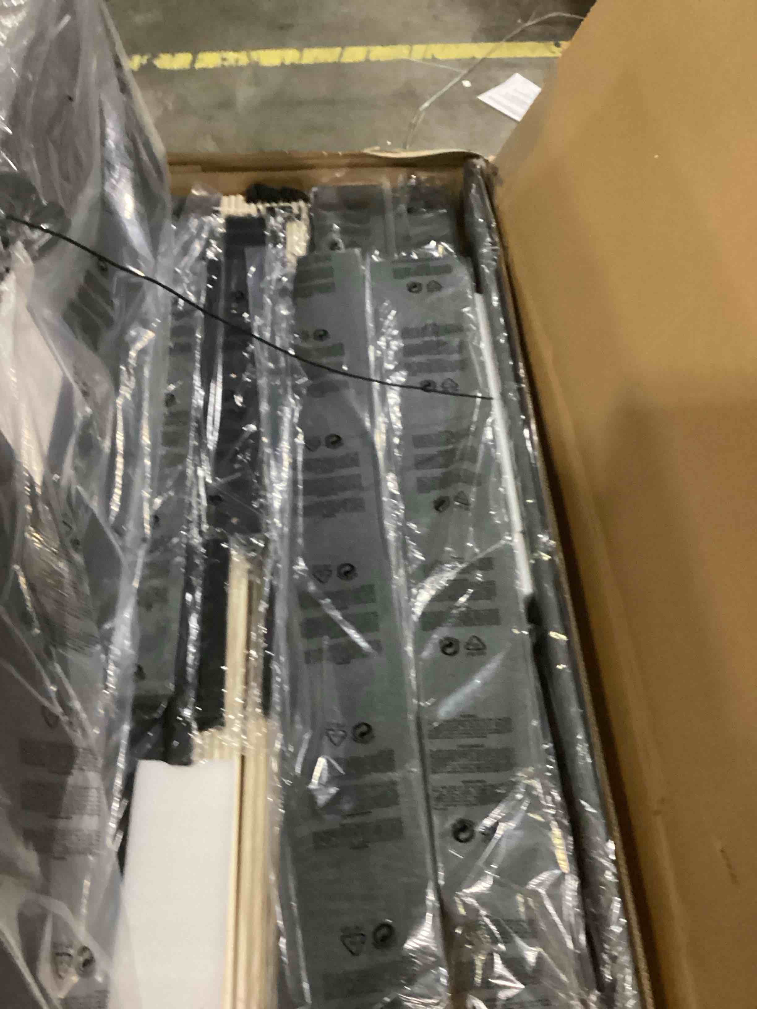 https://s3.amazonaws.com/lotting-images-prod/bidfta/PPE1444233_1739969777827.jpeg