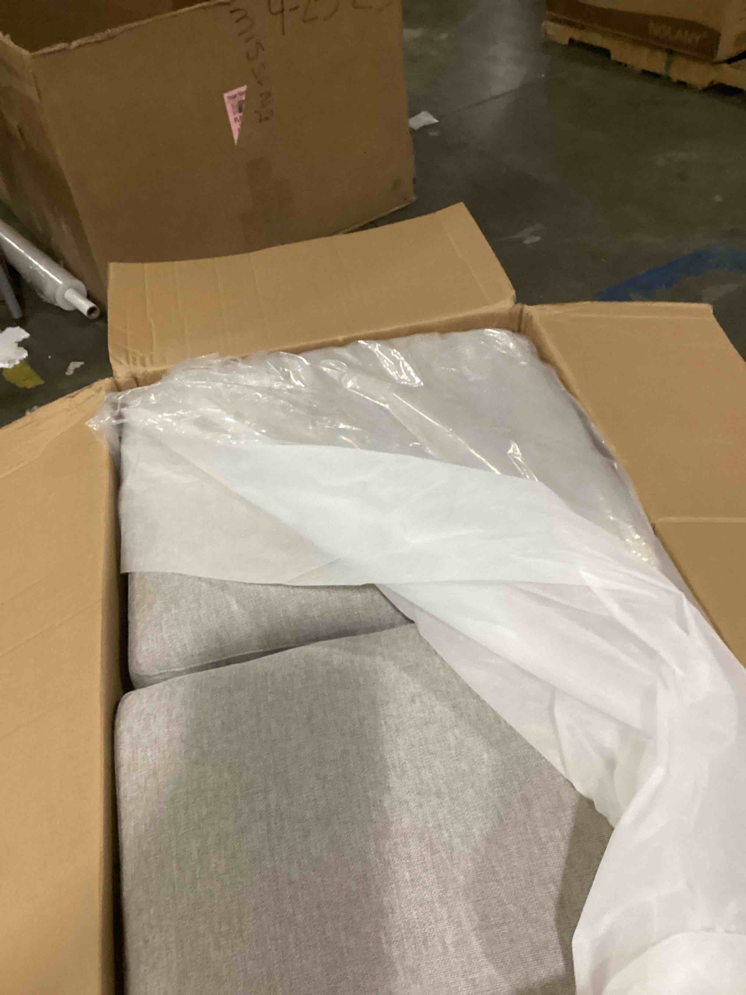 https://s3.amazonaws.com/lotting-images-prod/bidfta/PPE1444689_1740500078029.jpeg