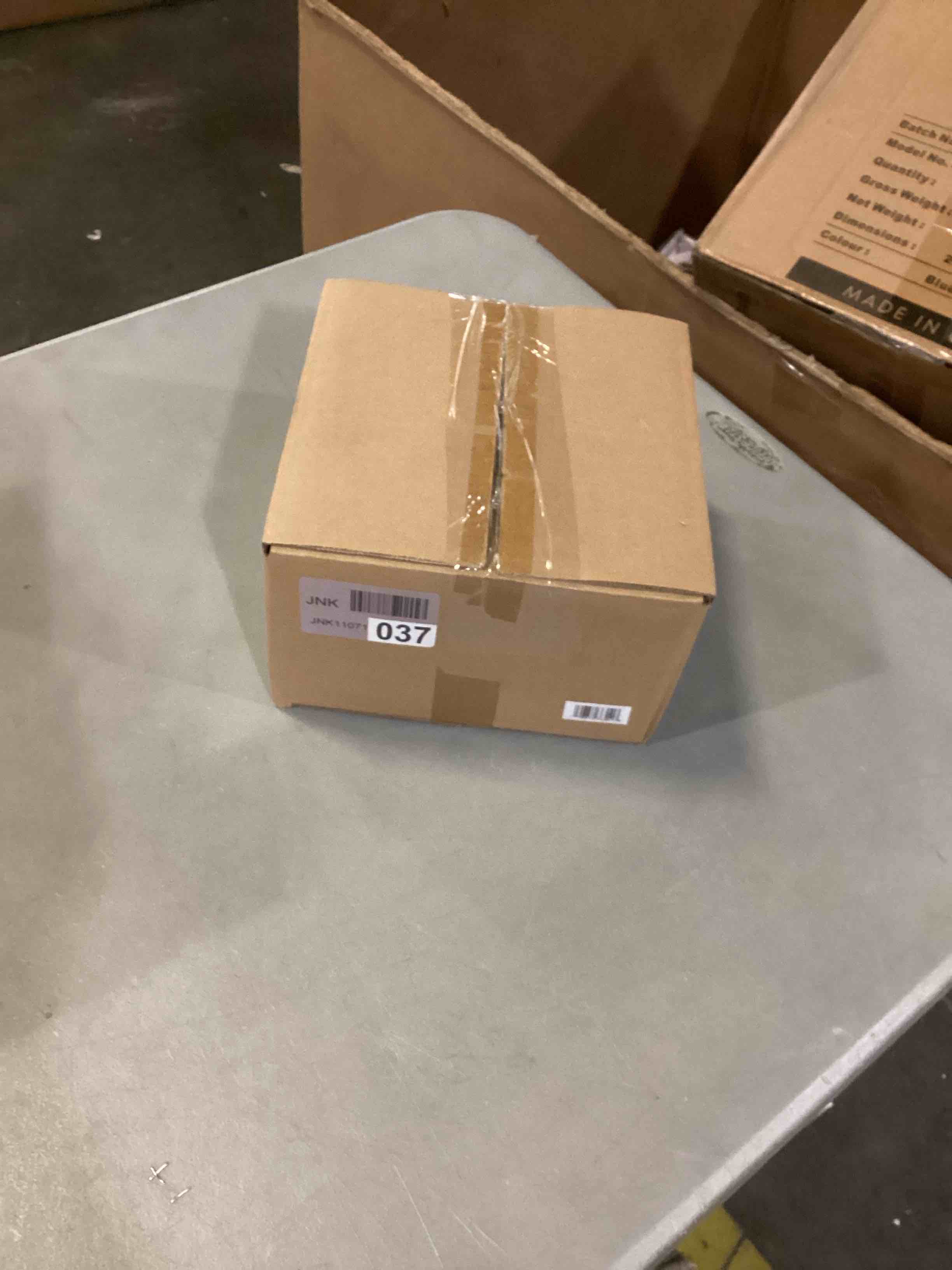 https://s3.amazonaws.com/lotting-images-prod/bidfta/PPE1444739_1740576463338.jpeg