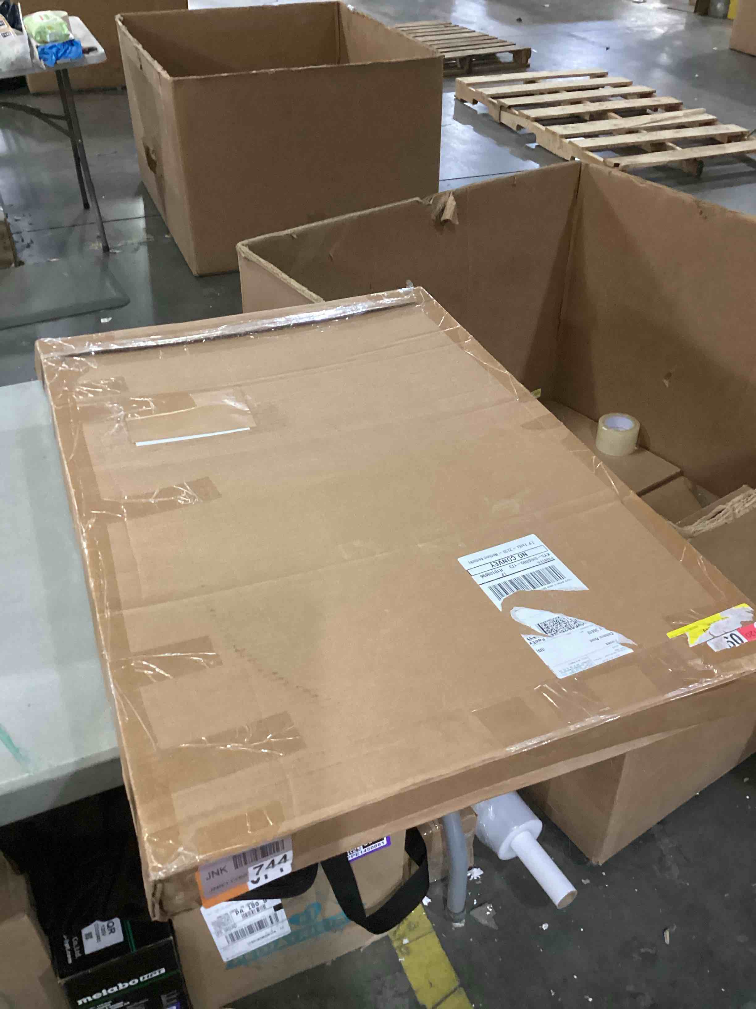 https://s3.amazonaws.com/lotting-images-prod/bidfta/PPE1444760_1740585470280.jpeg