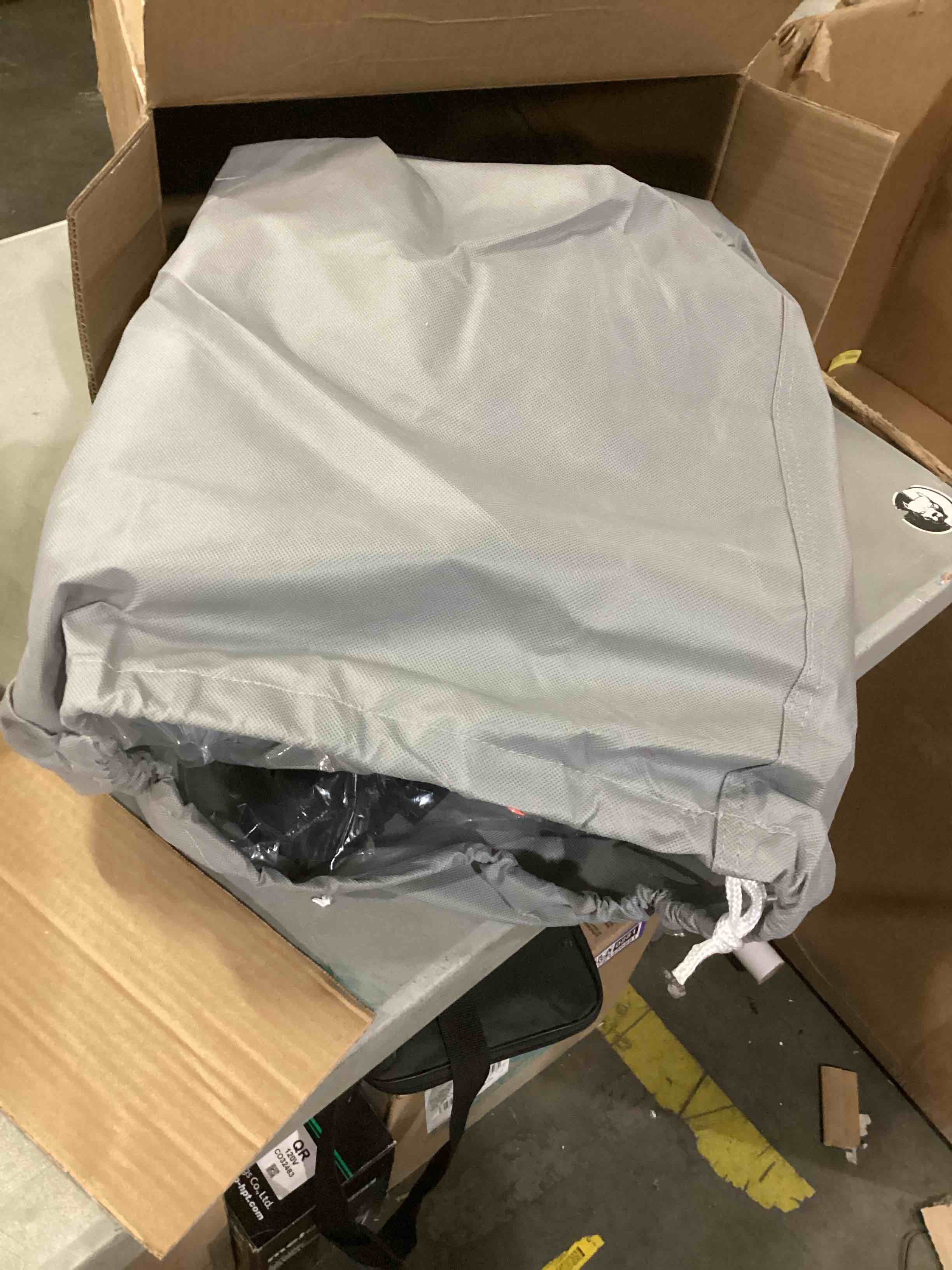 https://s3.amazonaws.com/lotting-images-prod/bidfta/PPE1444847_1740672719031.jpeg
