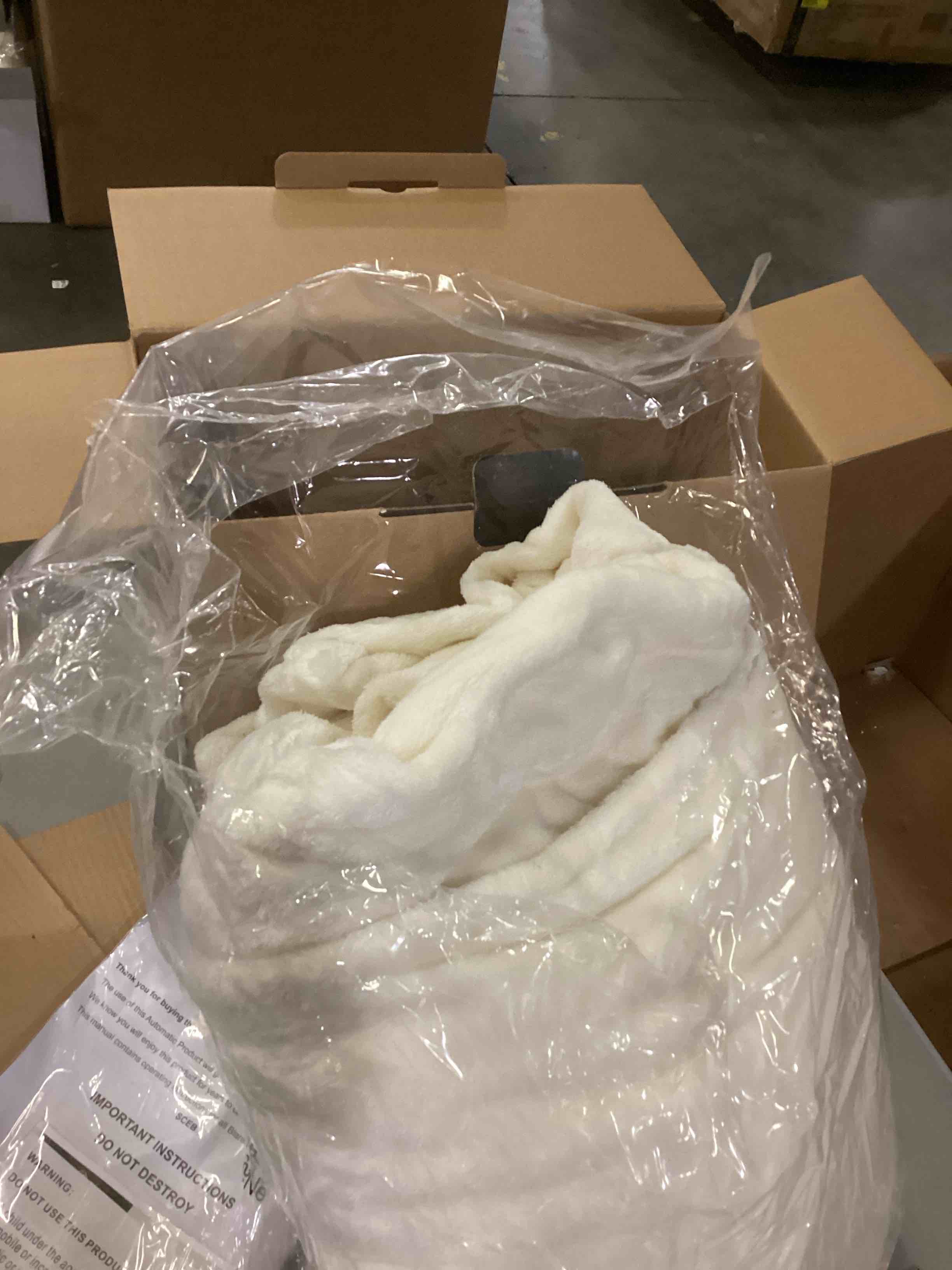 https://s3.amazonaws.com/lotting-images-prod/bidfta/PPE1445031_1741005949424.jpeg
