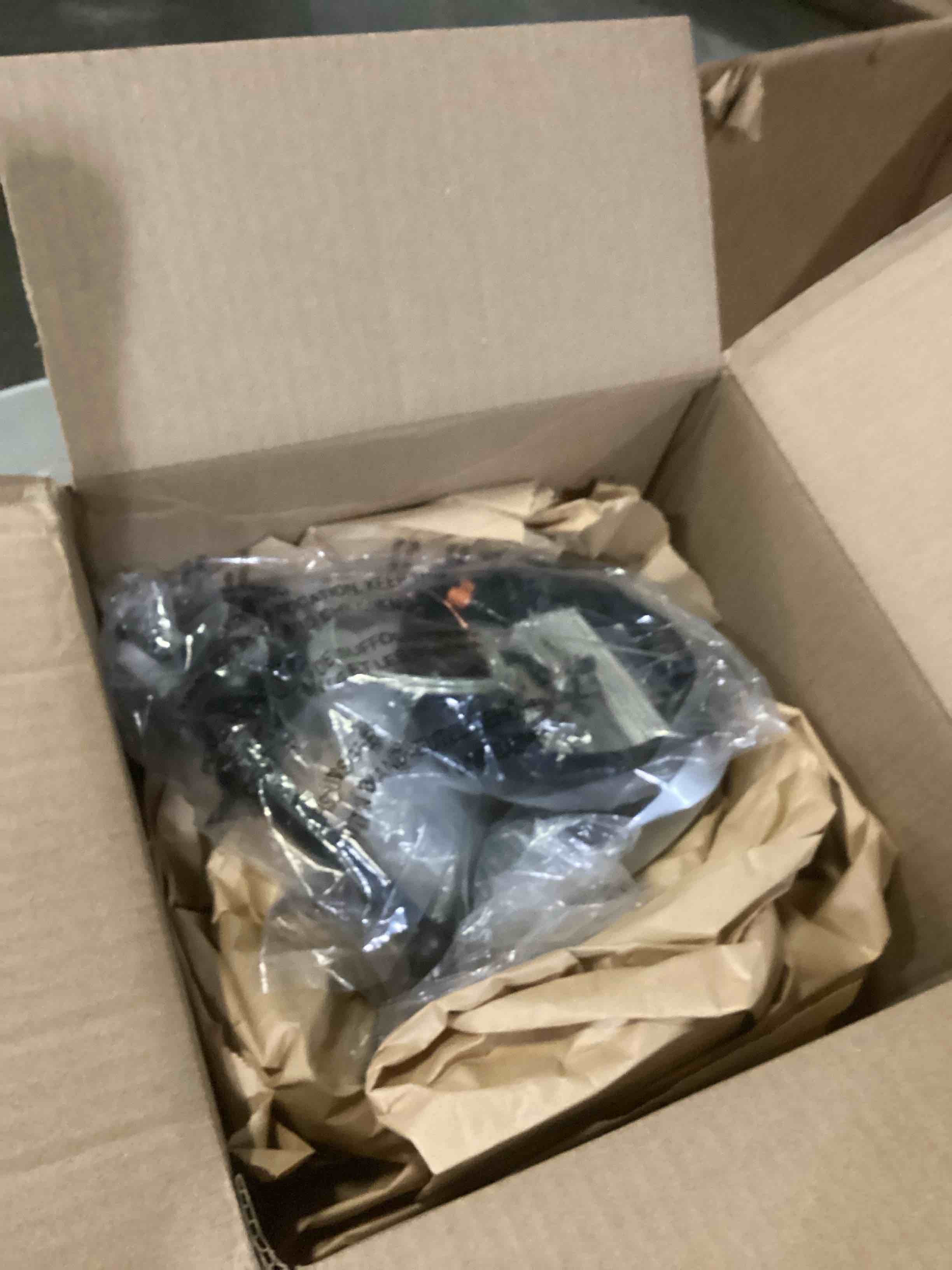 https://s3.amazonaws.com/lotting-images-prod/bidfta/PPE1445040_1741007656351.jpeg