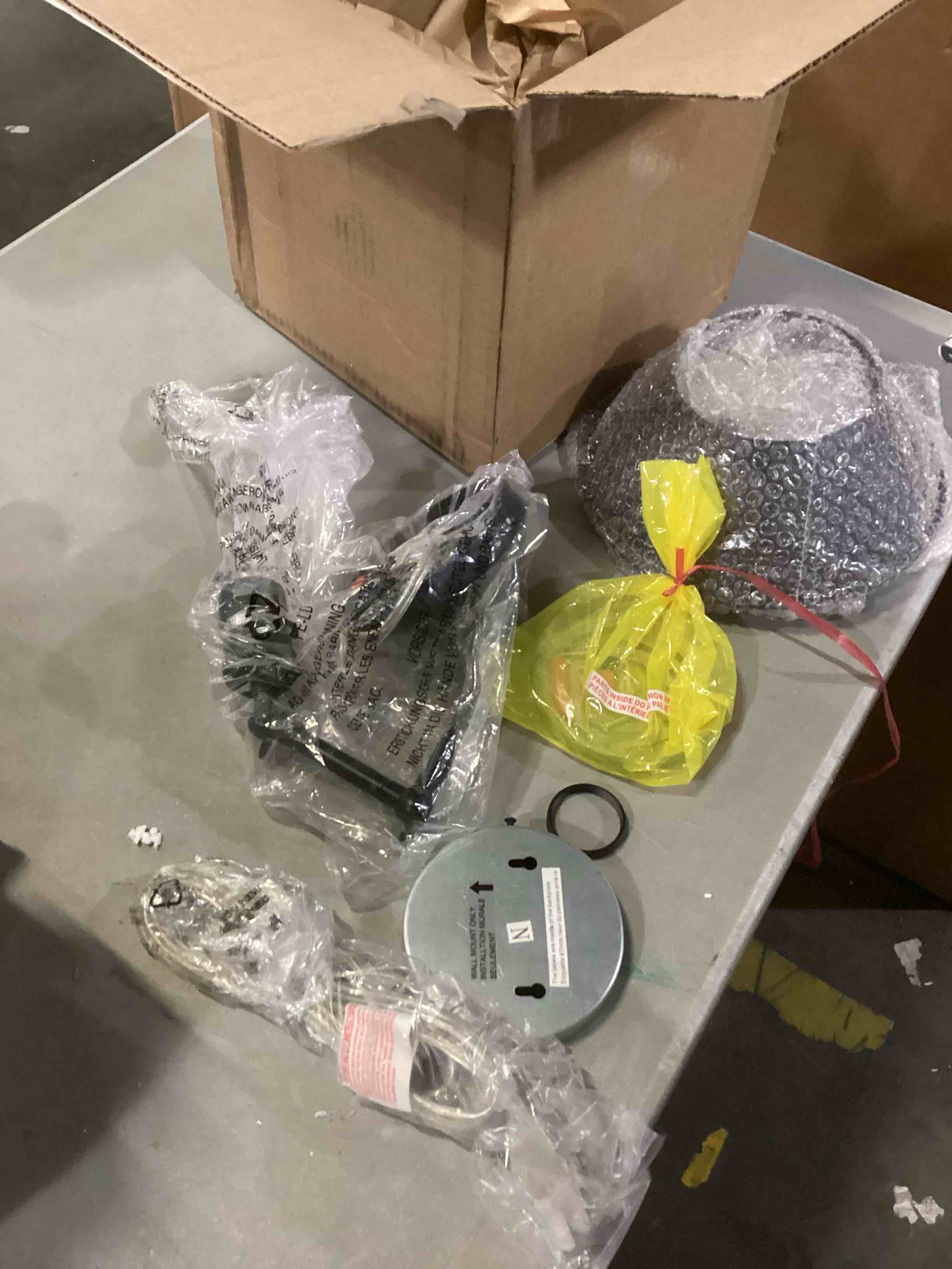 https://s3.amazonaws.com/lotting-images-prod/bidfta/PPE1445040_1741007681686.jpeg