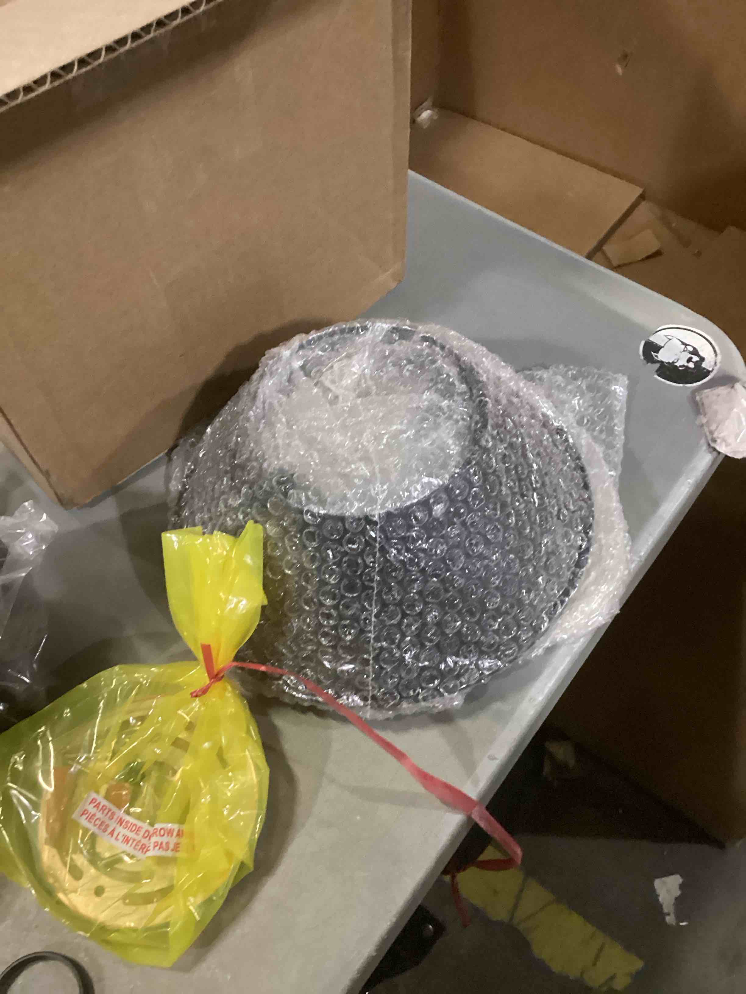 https://s3.amazonaws.com/lotting-images-prod/bidfta/PPE1445040_1741007683768.jpeg