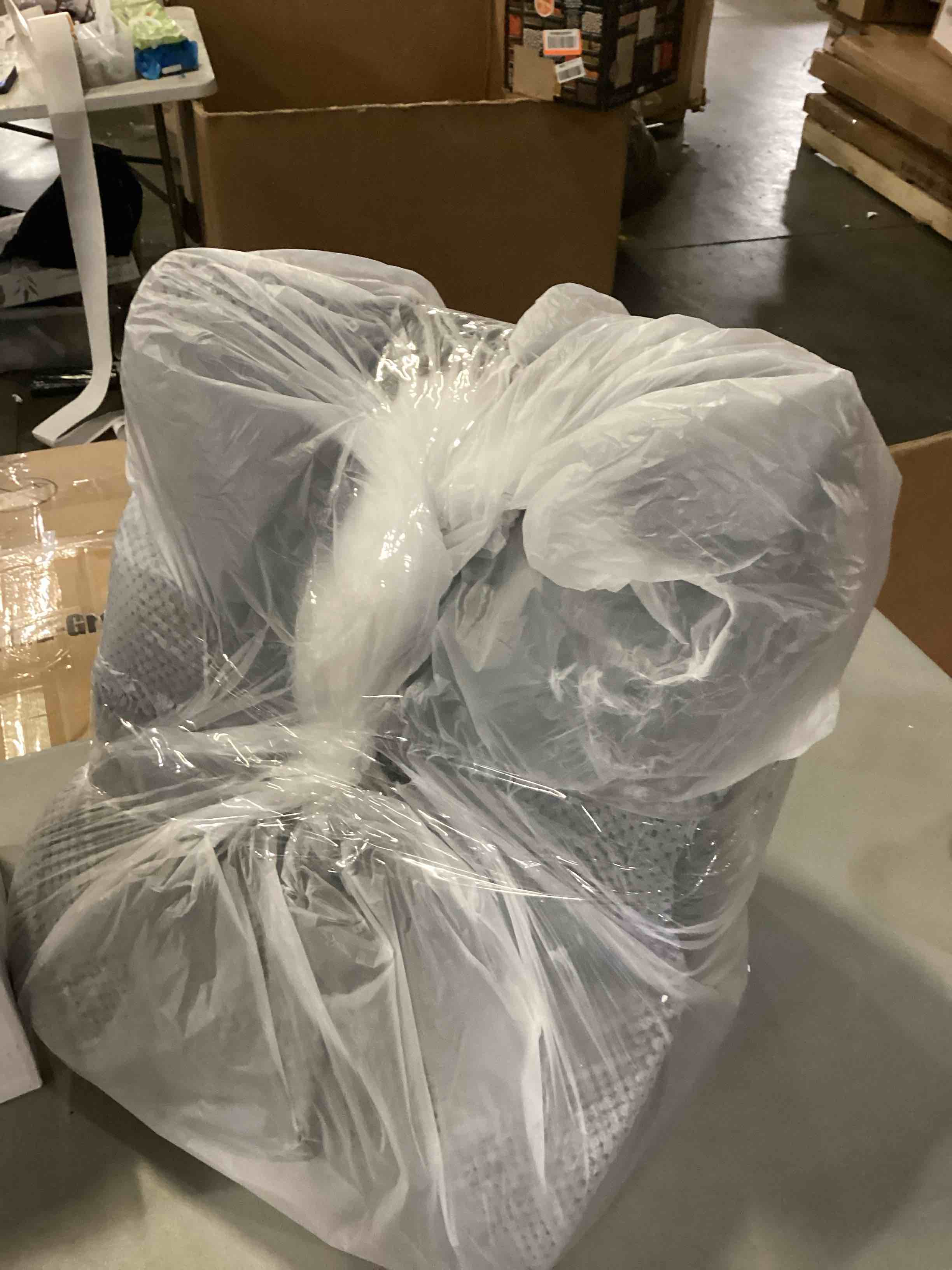 https://s3.amazonaws.com/lotting-images-prod/bidfta/PPE1445264_1741277690466.jpeg