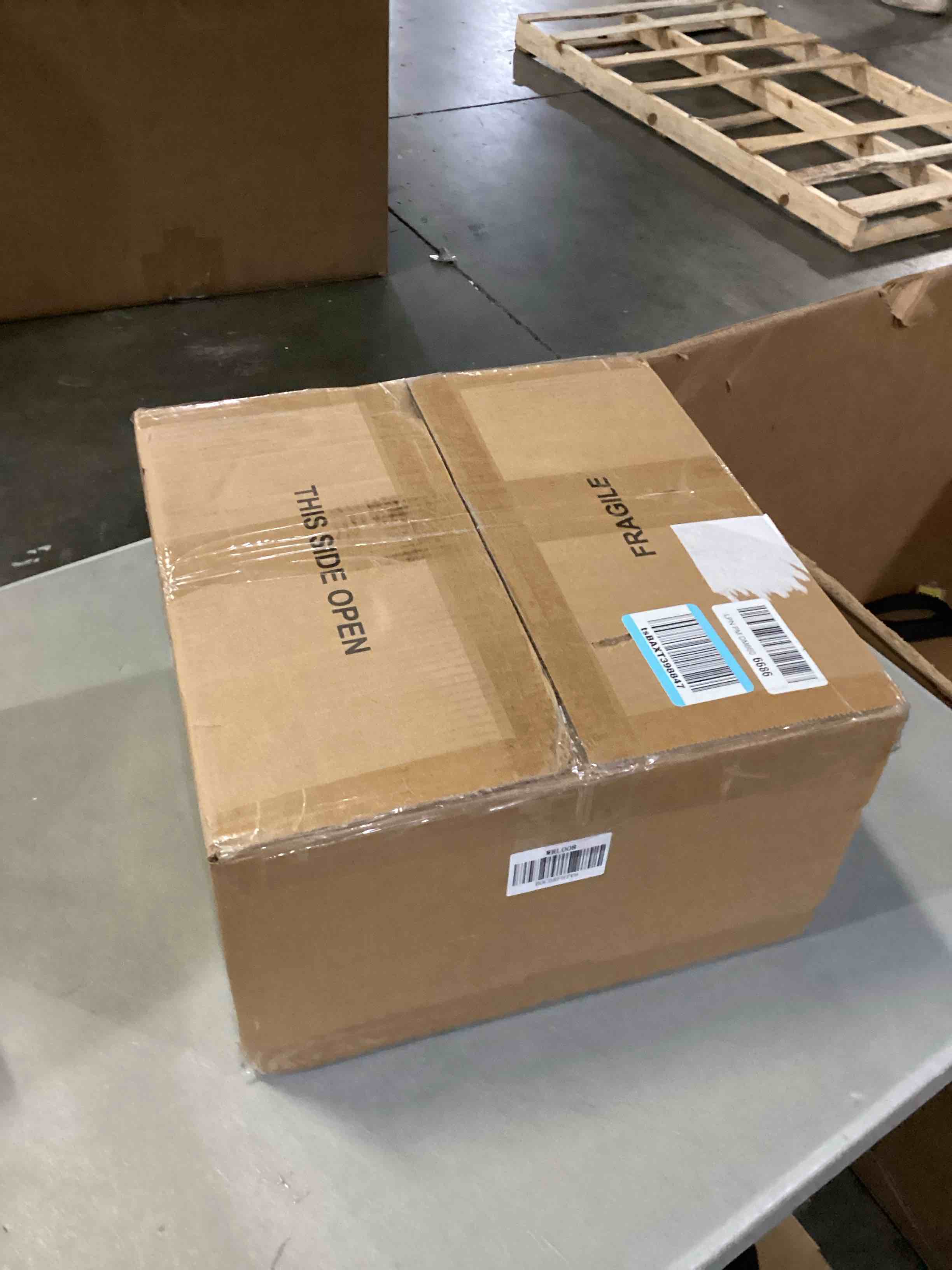 https://s3.amazonaws.com/lotting-images-prod/bidfta/PPE1445423_1741605217016.jpeg