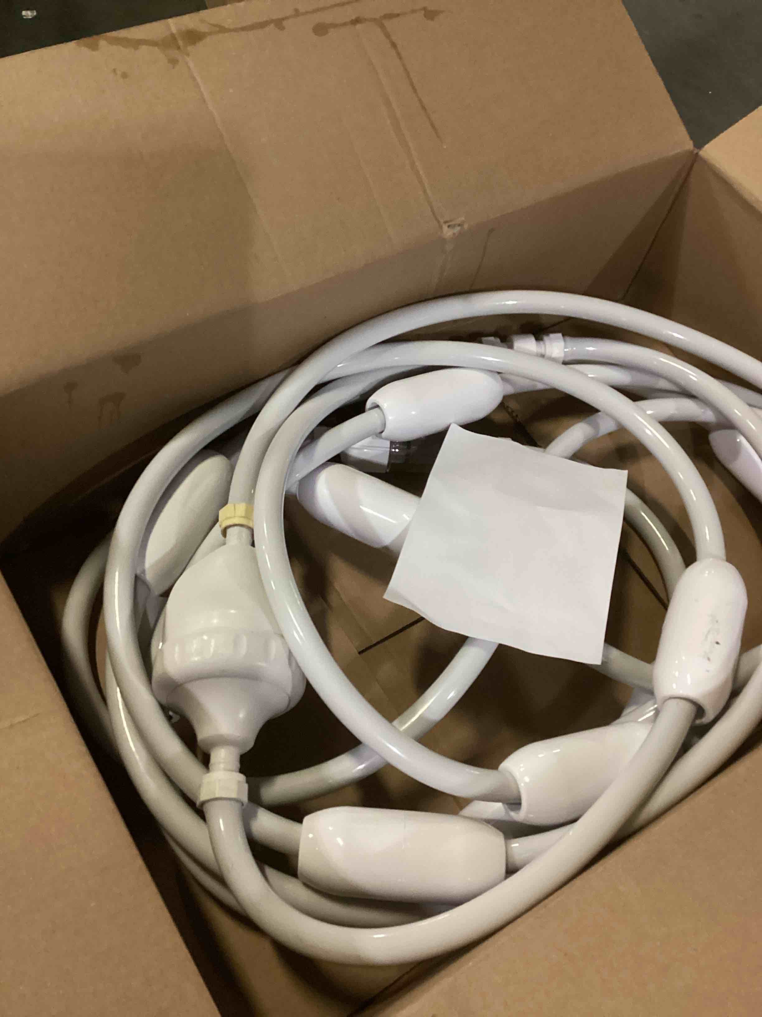 https://s3.amazonaws.com/lotting-images-prod/bidfta/PPE1445475_1741611483358.jpeg
