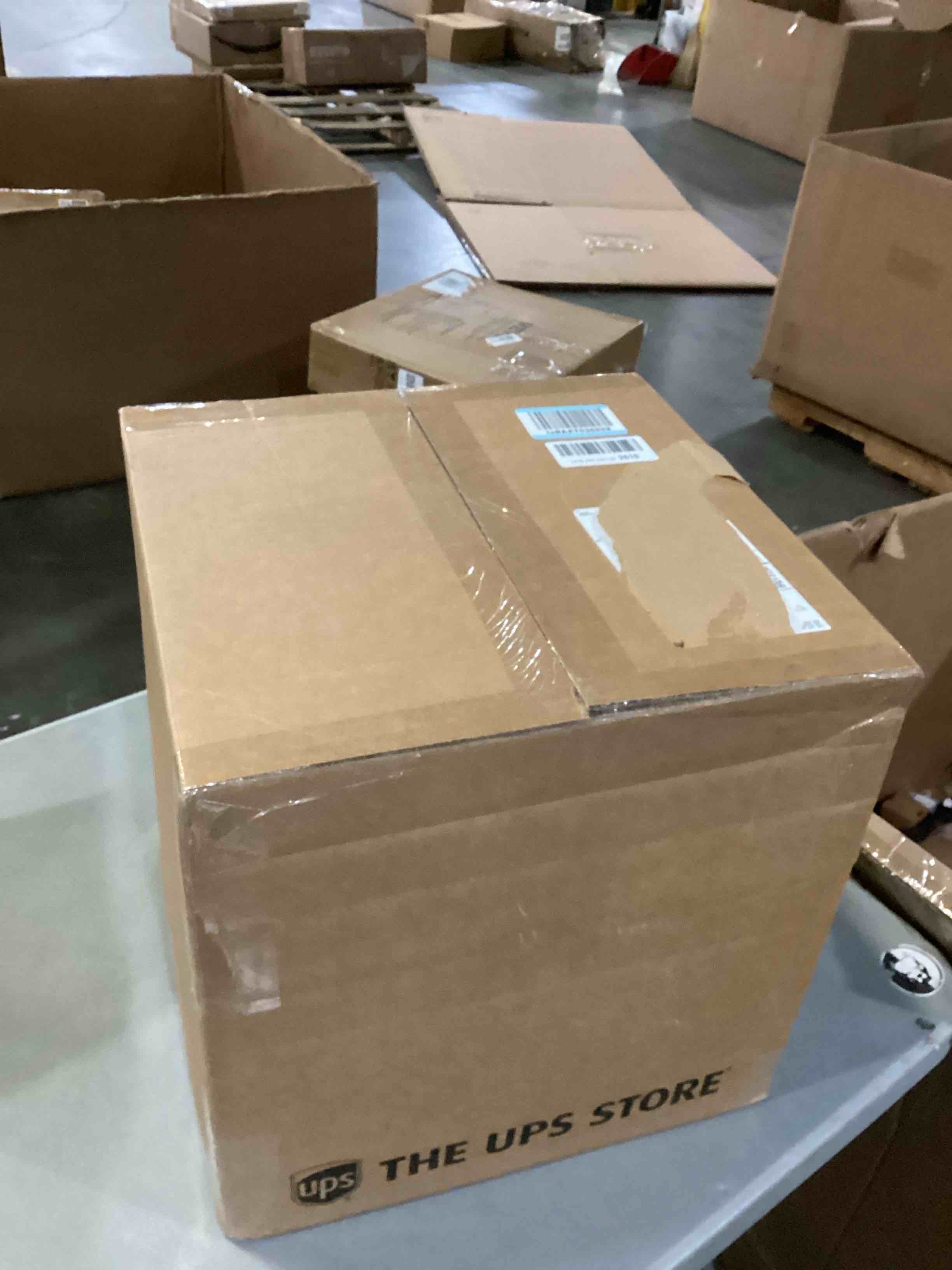 https://s3.amazonaws.com/lotting-images-prod/bidfta/PPE1445492_1741614059819.jpeg