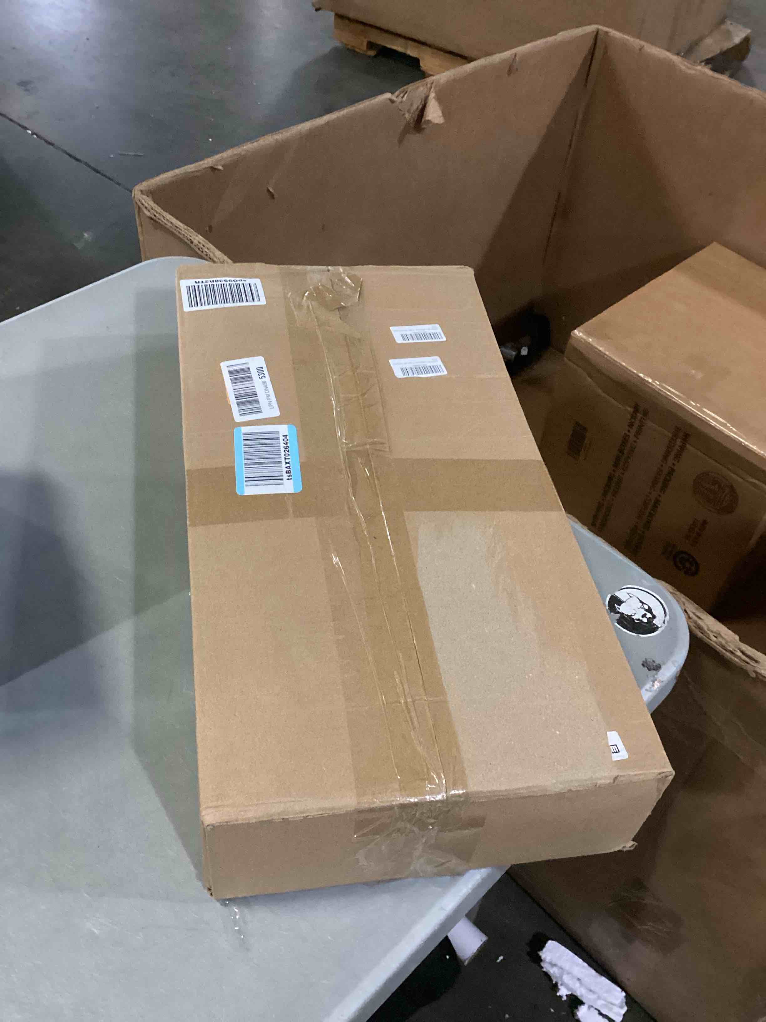 https://s3.amazonaws.com/lotting-images-prod/bidfta/PPE1445496_1741614446331.jpeg