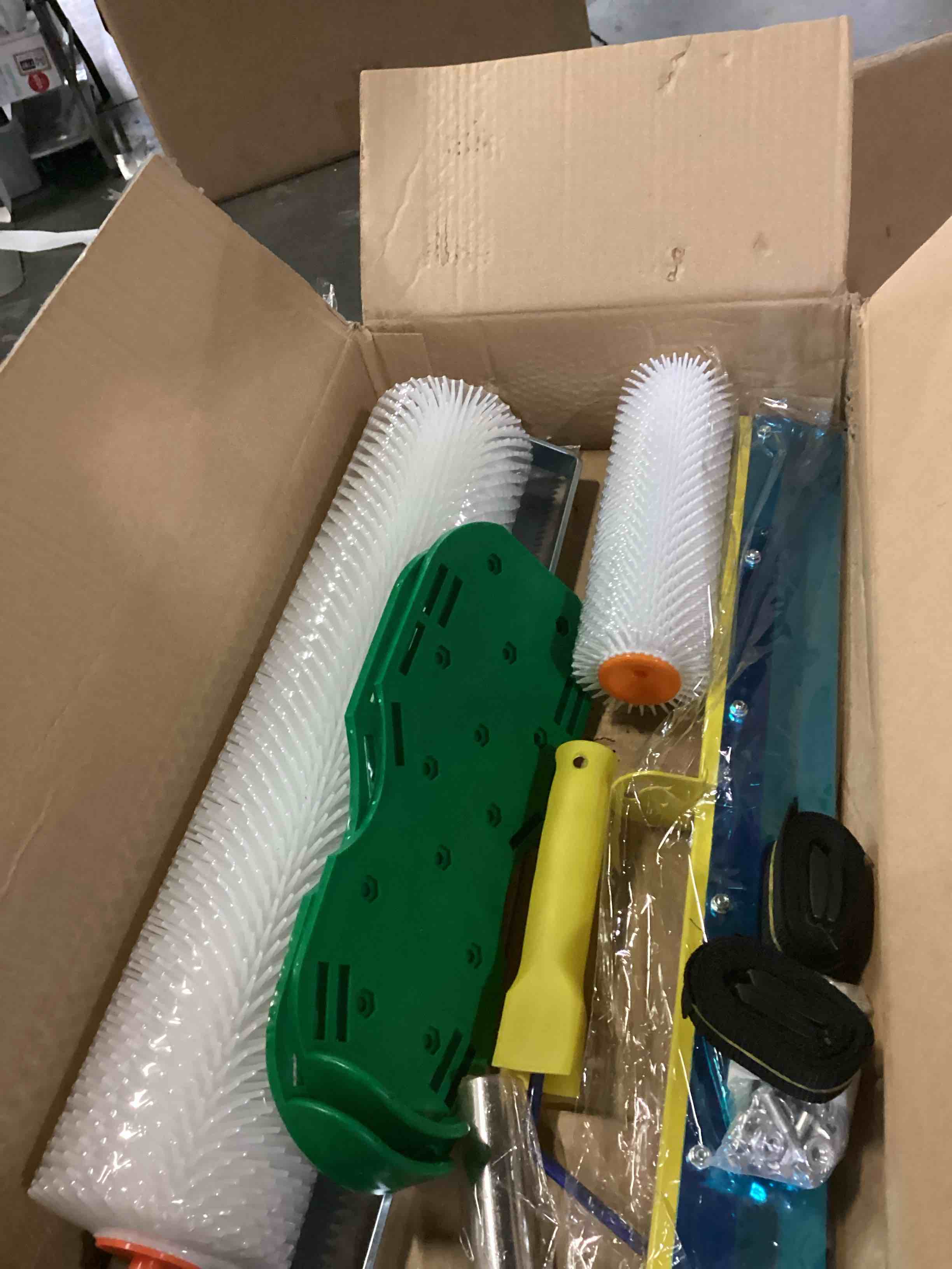 https://s3.amazonaws.com/lotting-images-prod/bidfta/PPE1445496_1741614496797.jpeg