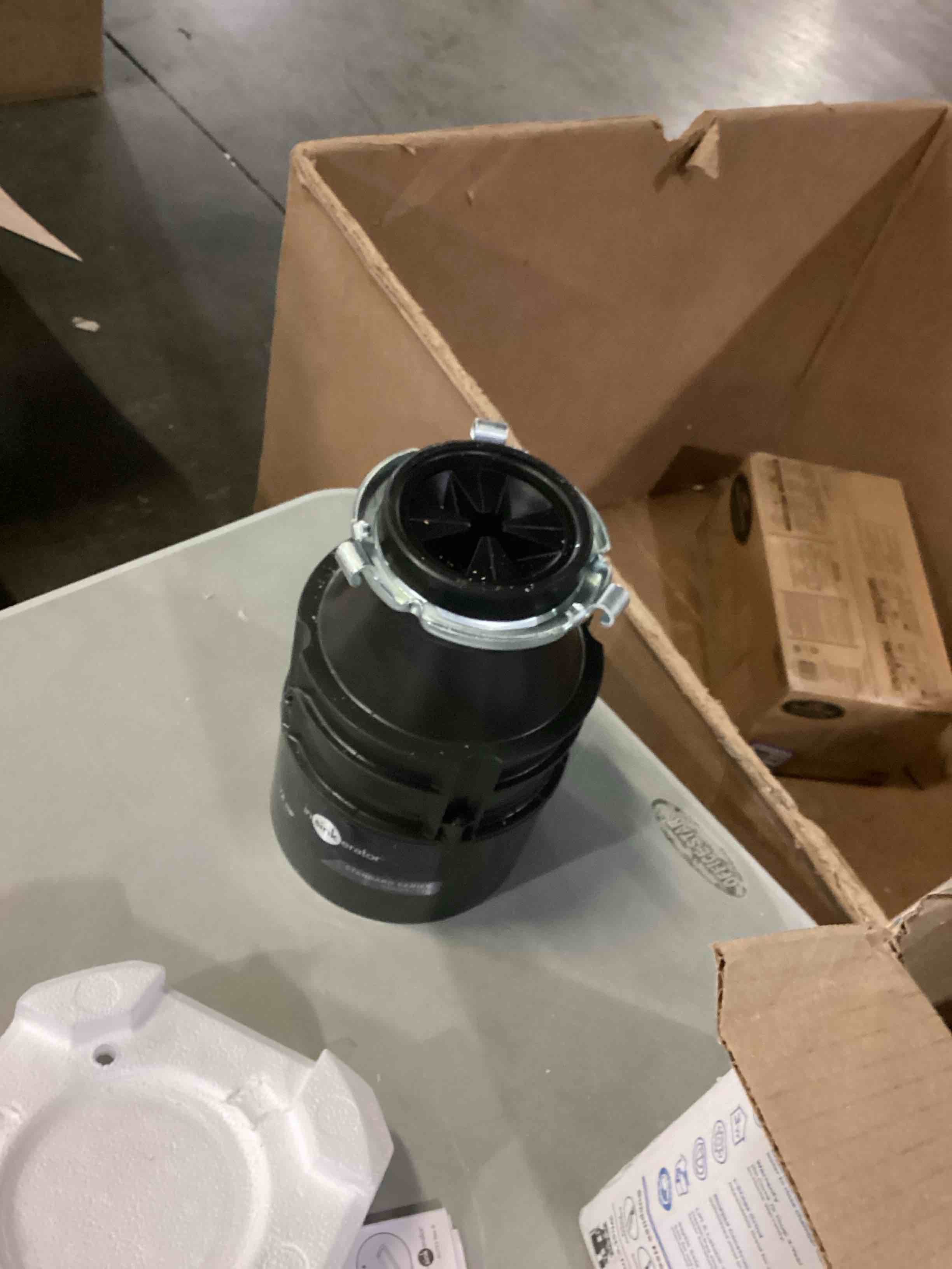 https://s3.amazonaws.com/lotting-images-prod/bidfta/PPE1445755_1741783846570.jpeg