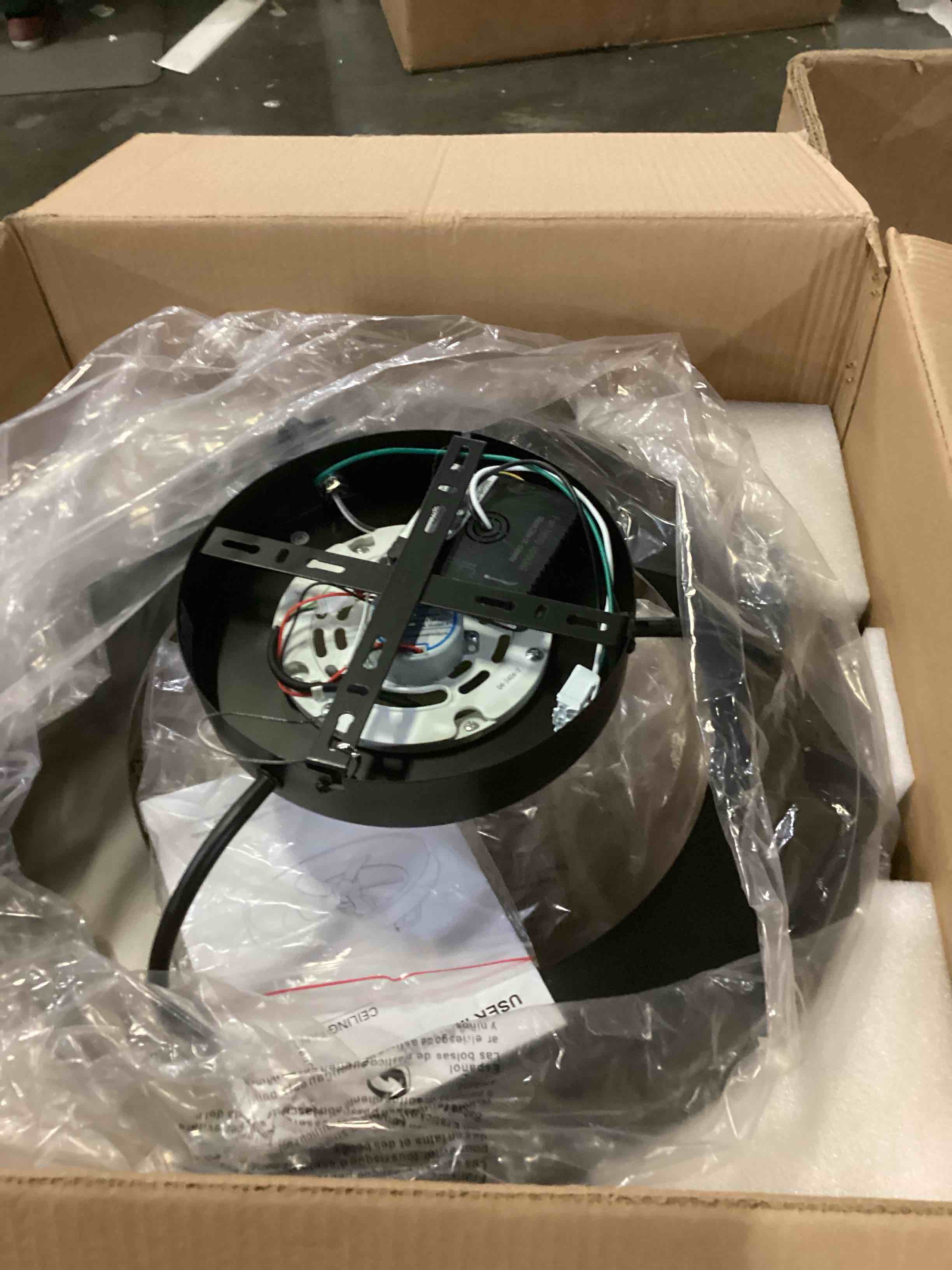 https://s3.amazonaws.com/lotting-images-prod/bidfta/PPE1445974_1742217975585.jpeg