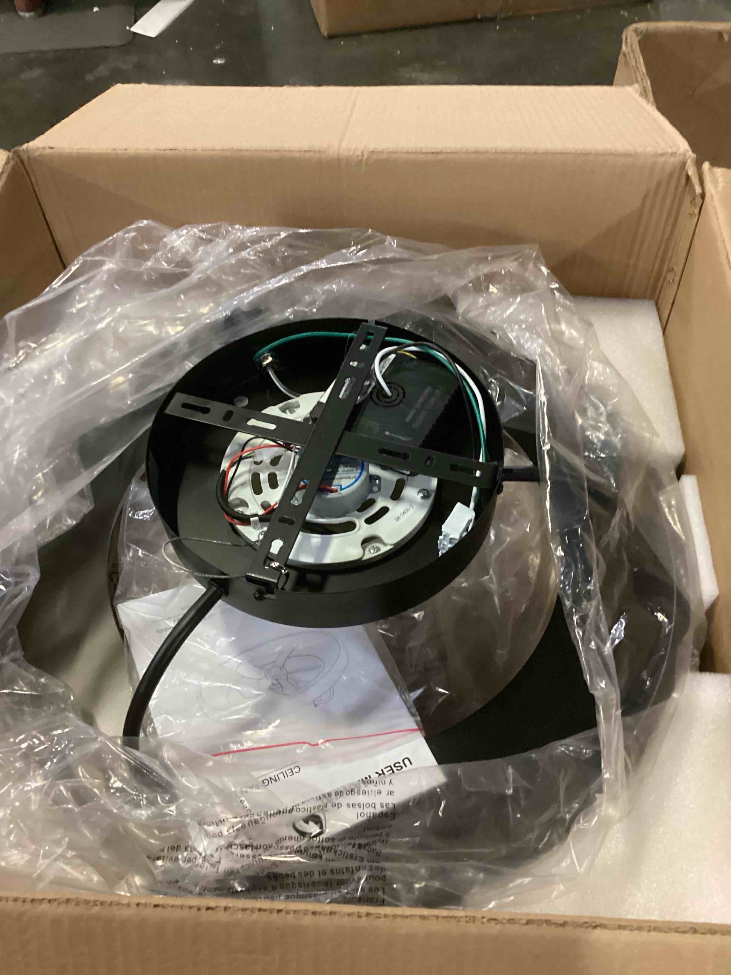 https://s3.amazonaws.com/lotting-images-prod/bidfta/PPE1445974_1742217978074.jpeg