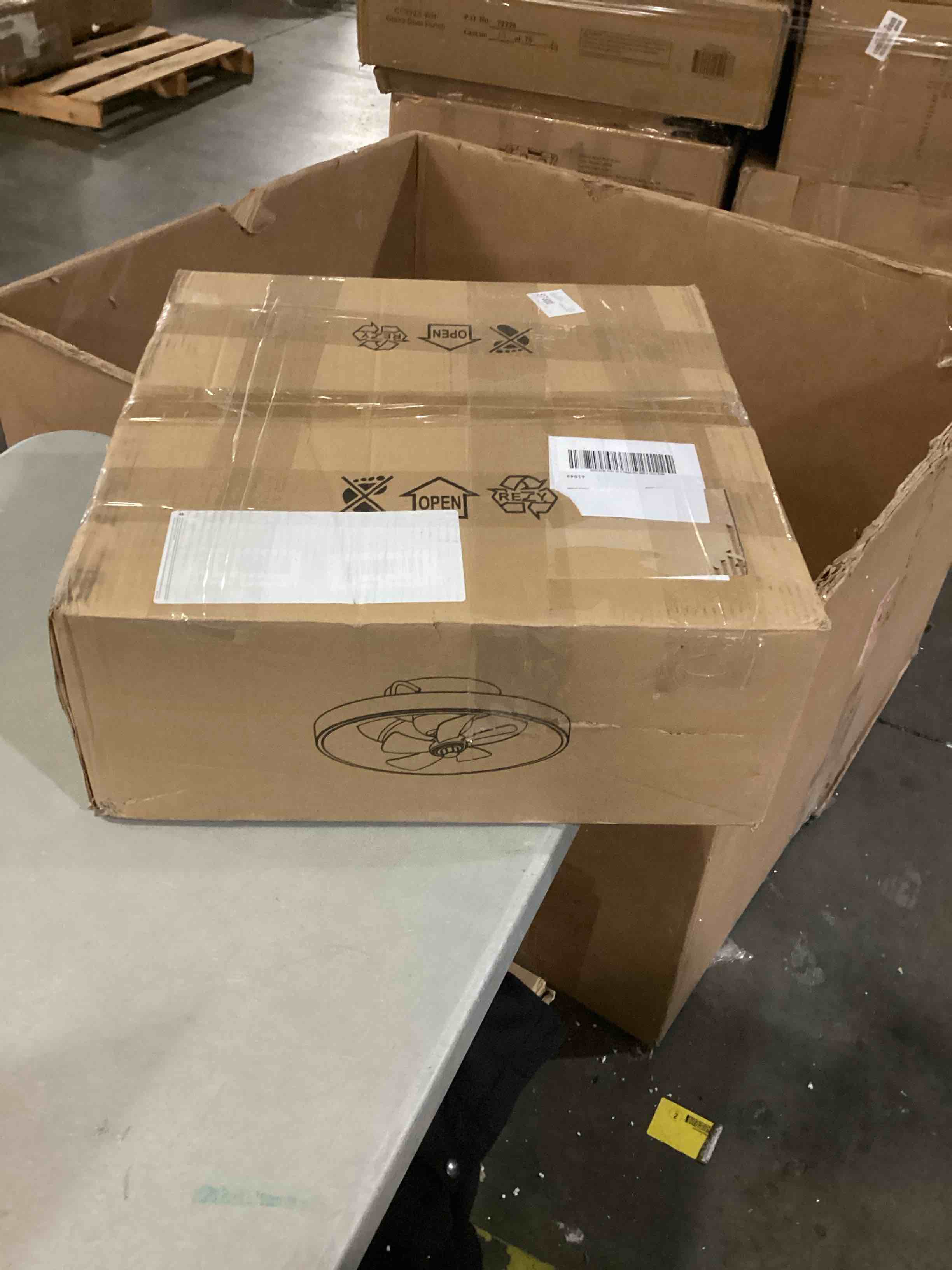 https://s3.amazonaws.com/lotting-images-prod/bidfta/PPE1445974_1742218158357.jpeg