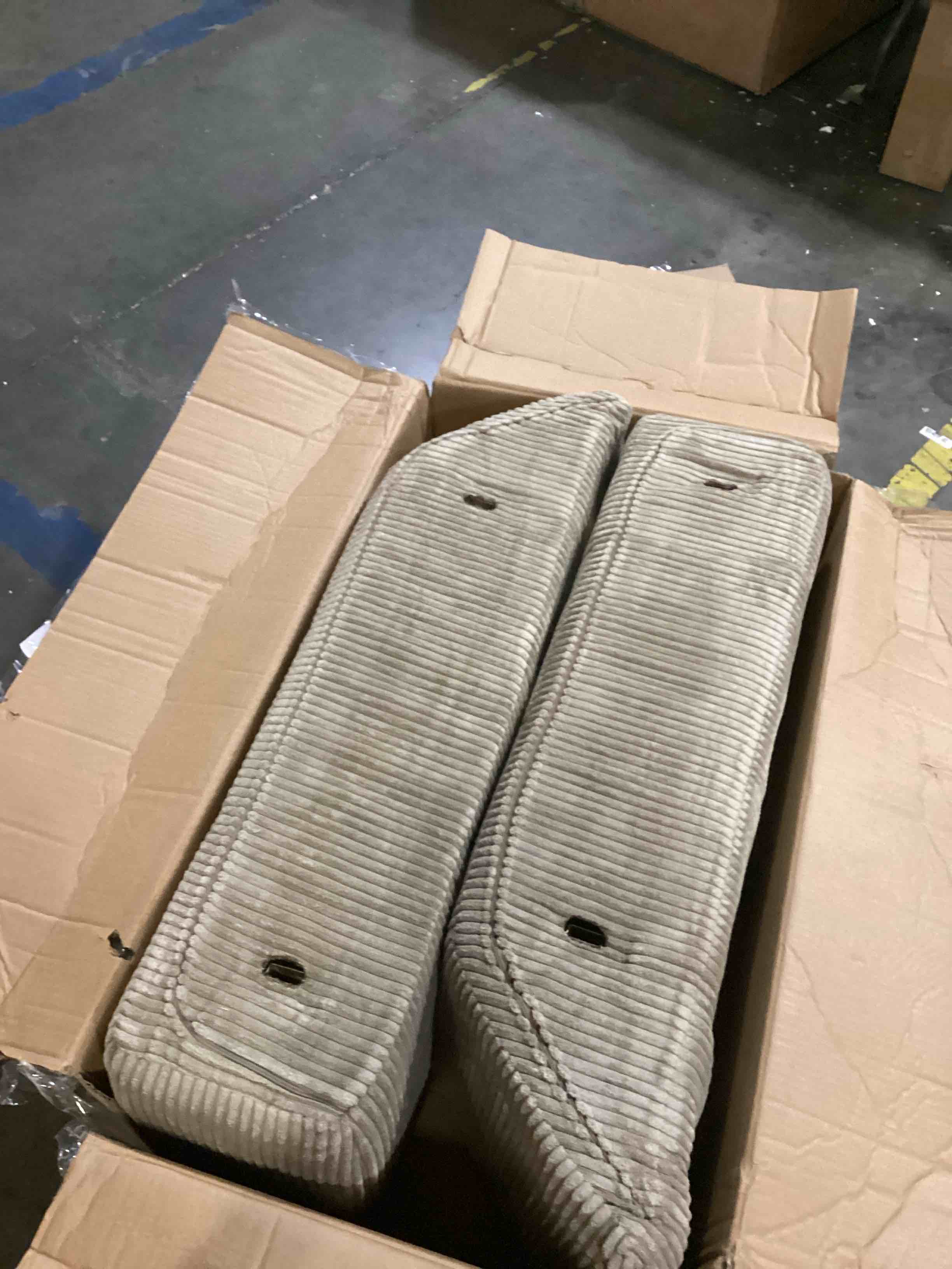 https://s3.amazonaws.com/lotting-images-prod/bidfta/PPE1446293_1742558955112.jpeg