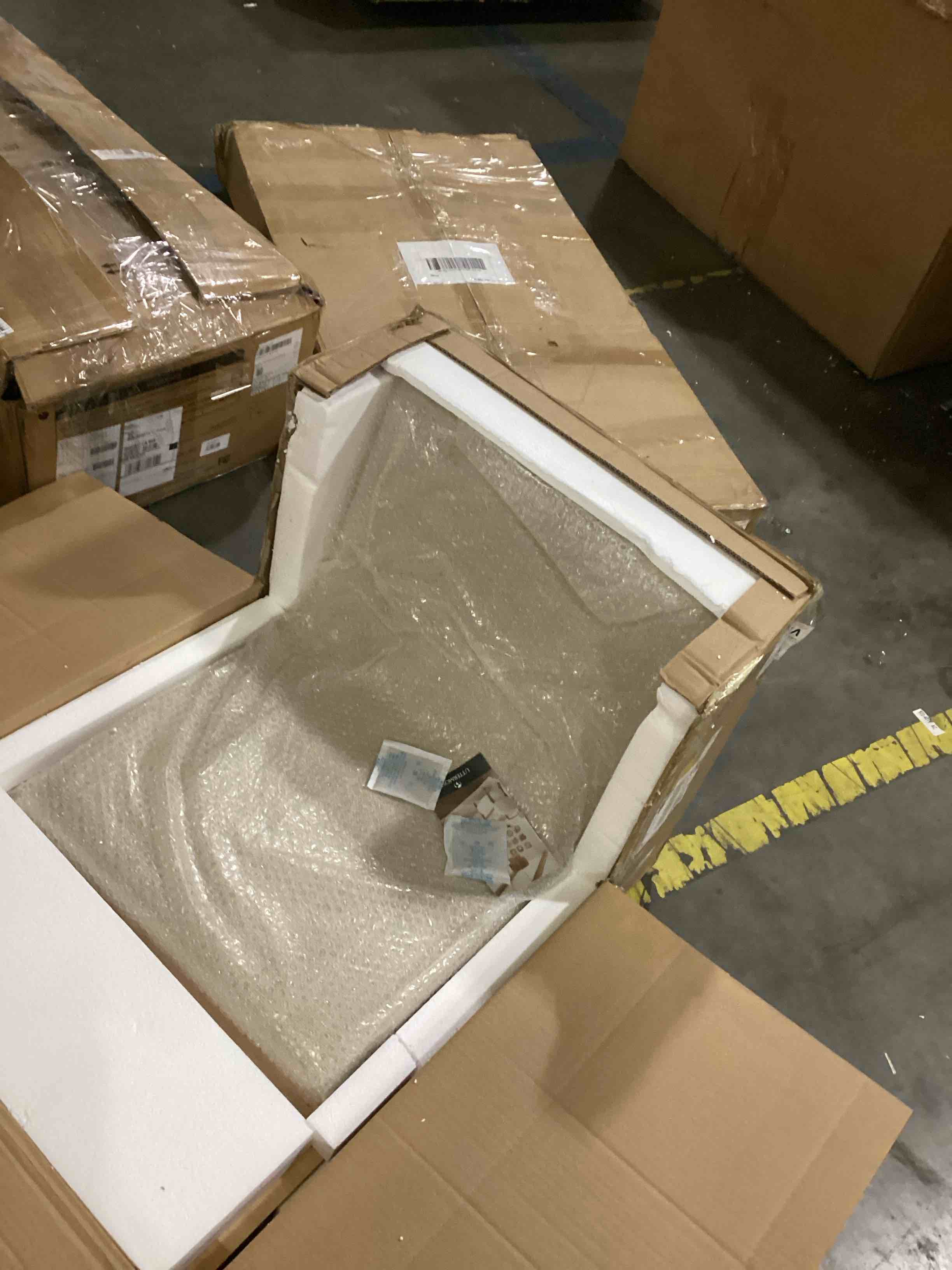 https://s3.amazonaws.com/lotting-images-prod/bidfta/PPE1446295_1742559560241.jpeg