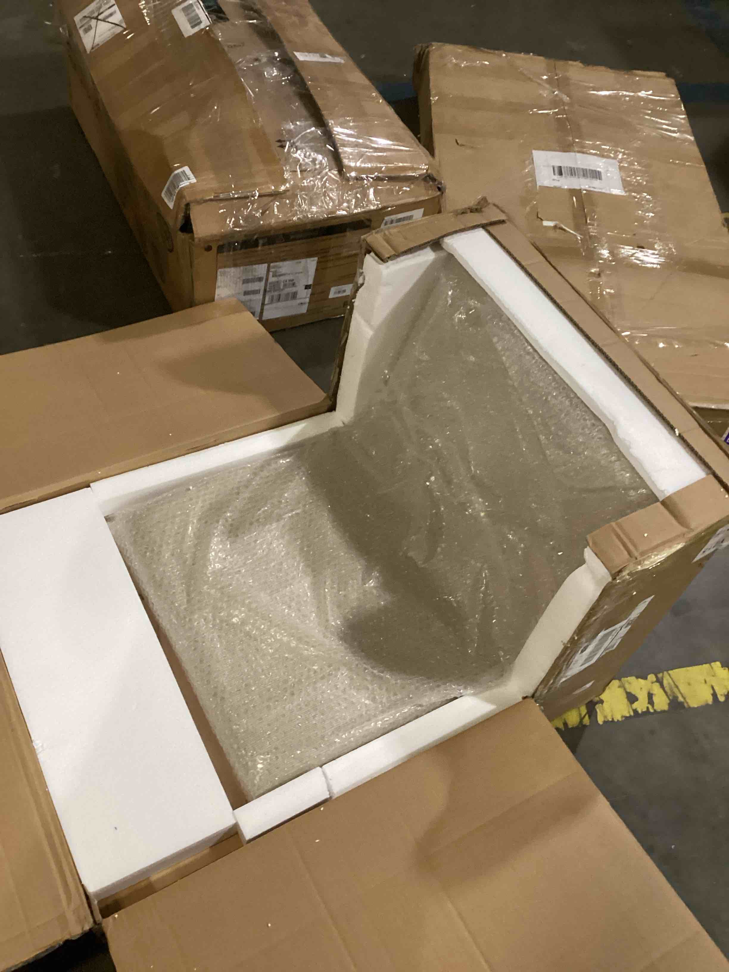 https://s3.amazonaws.com/lotting-images-prod/bidfta/PPE1446295_1742559577425.jpeg