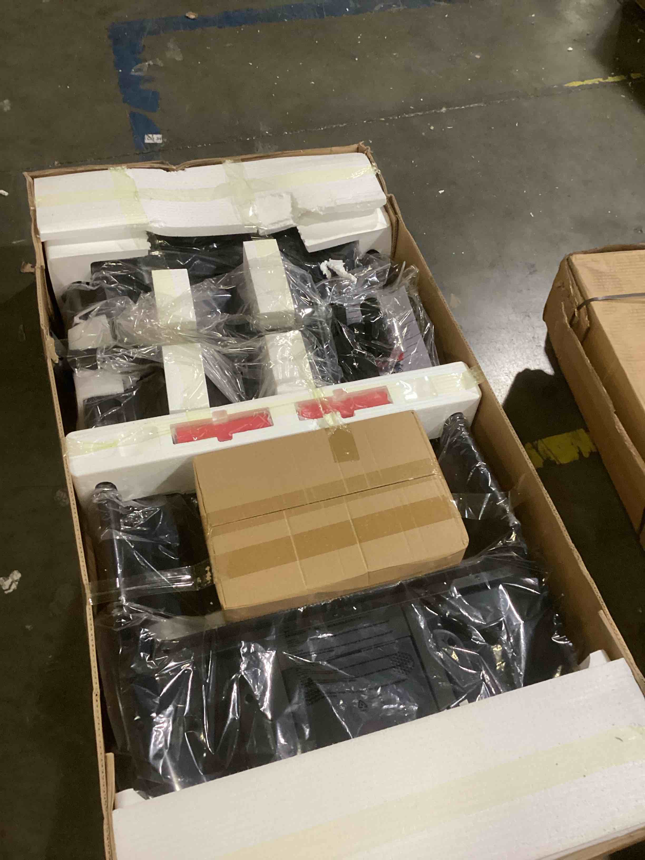 https://s3.amazonaws.com/lotting-images-prod/bidfta/PPE1446451_1742842016068.jpeg