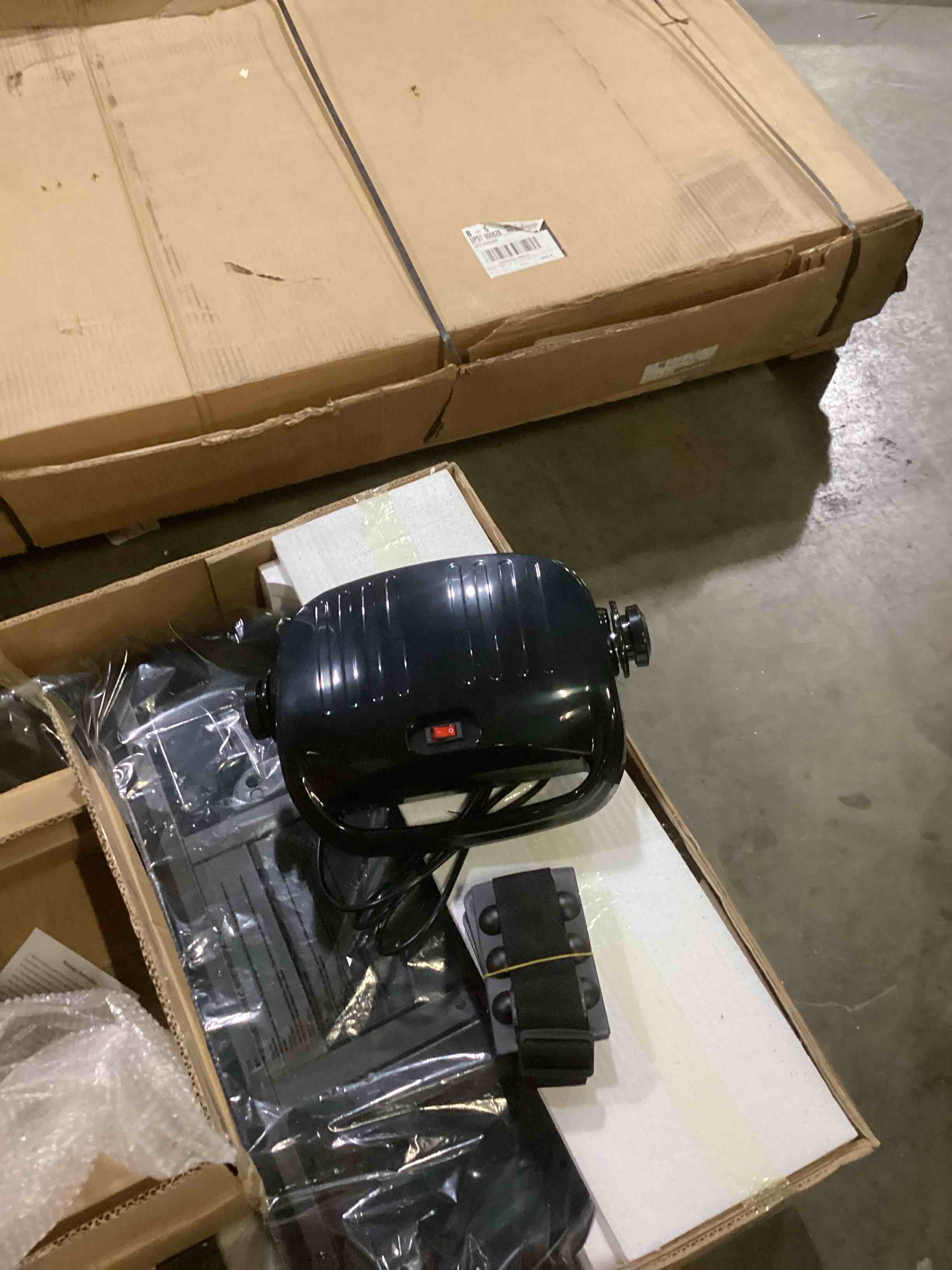 https://s3.amazonaws.com/lotting-images-prod/bidfta/PPE1446451_1742842110550.jpeg