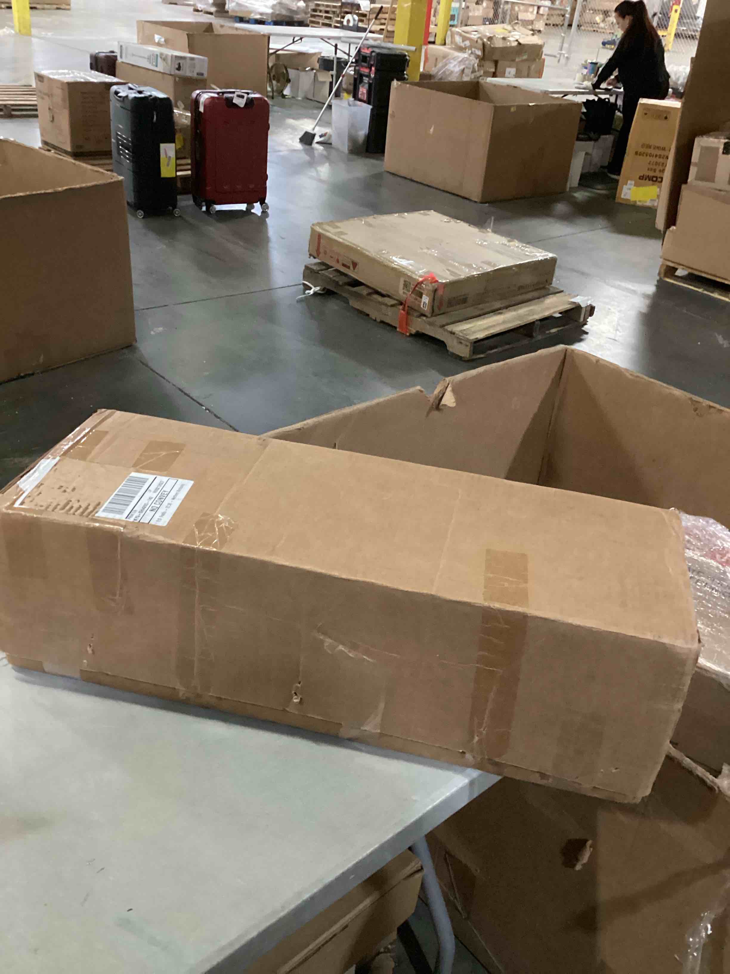 https://s3.amazonaws.com/lotting-images-prod/bidfta/PPE1446462_1742901539496.jpeg