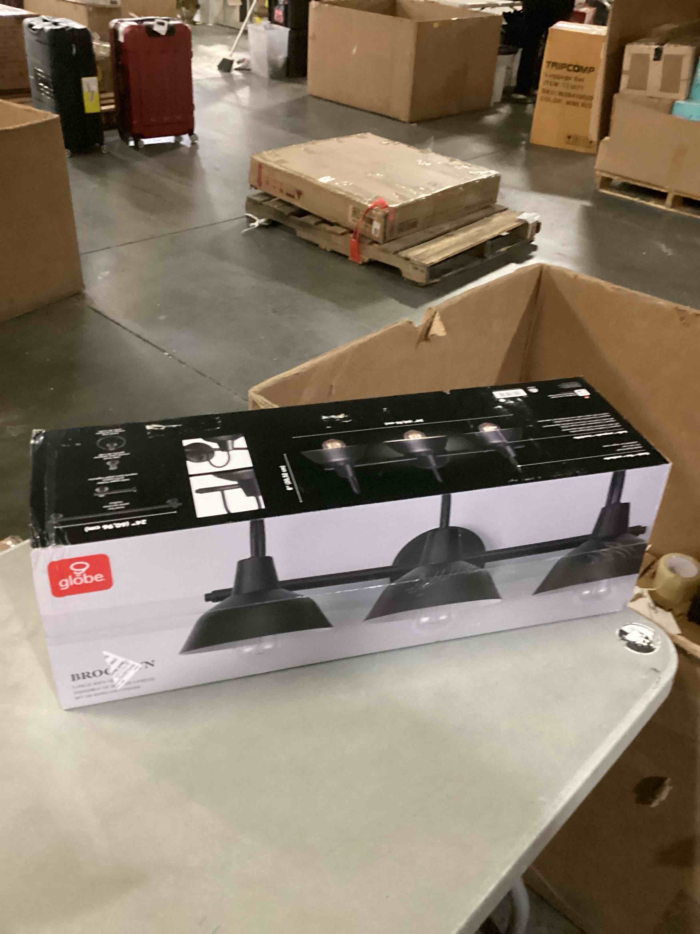 https://s3.amazonaws.com/lotting-images-prod/bidfta/PPE1446462_1742901593403.jpeg