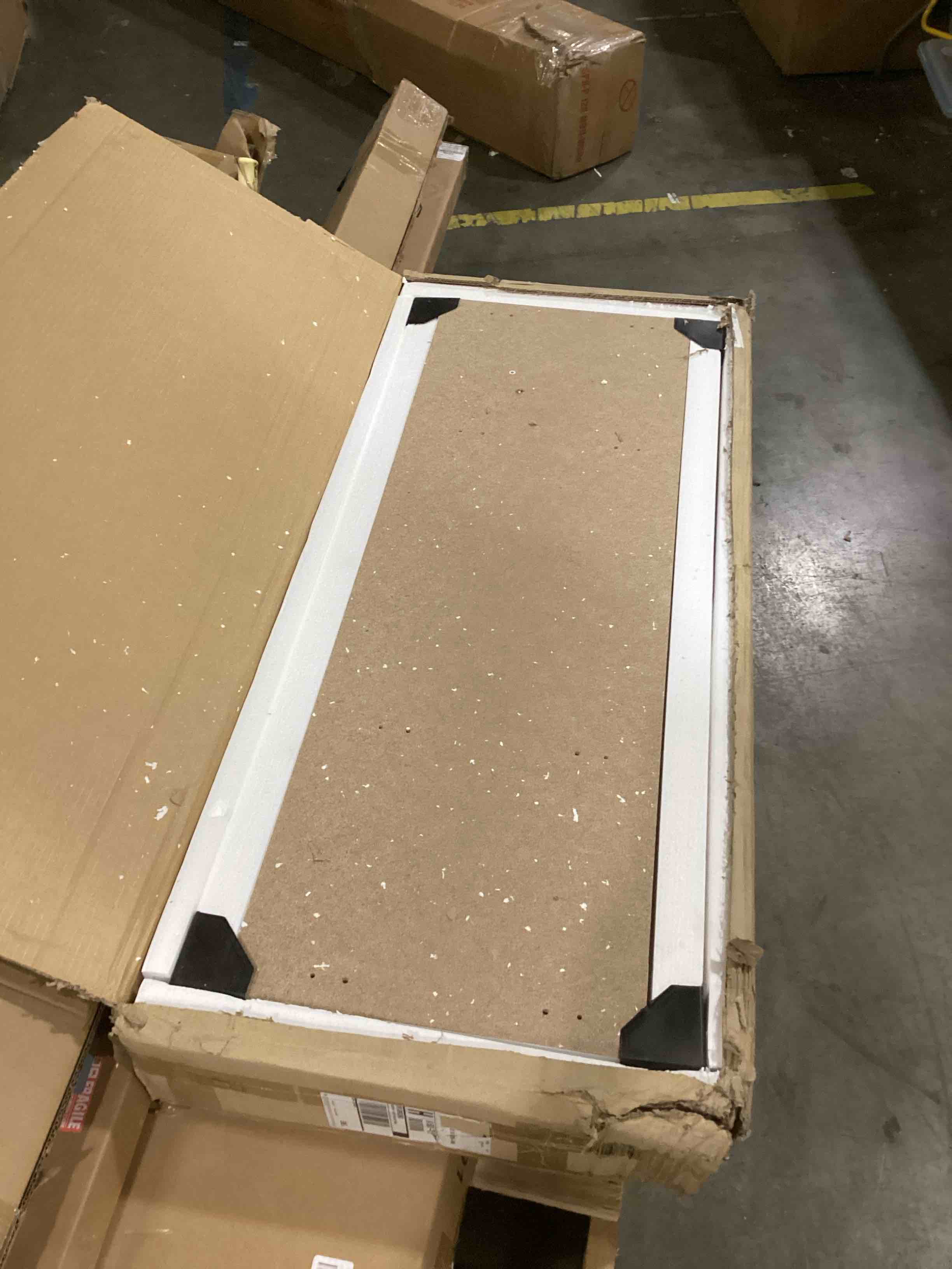 https://s3.amazonaws.com/lotting-images-prod/bidfta/PPE1446593_1742996214232.jpeg