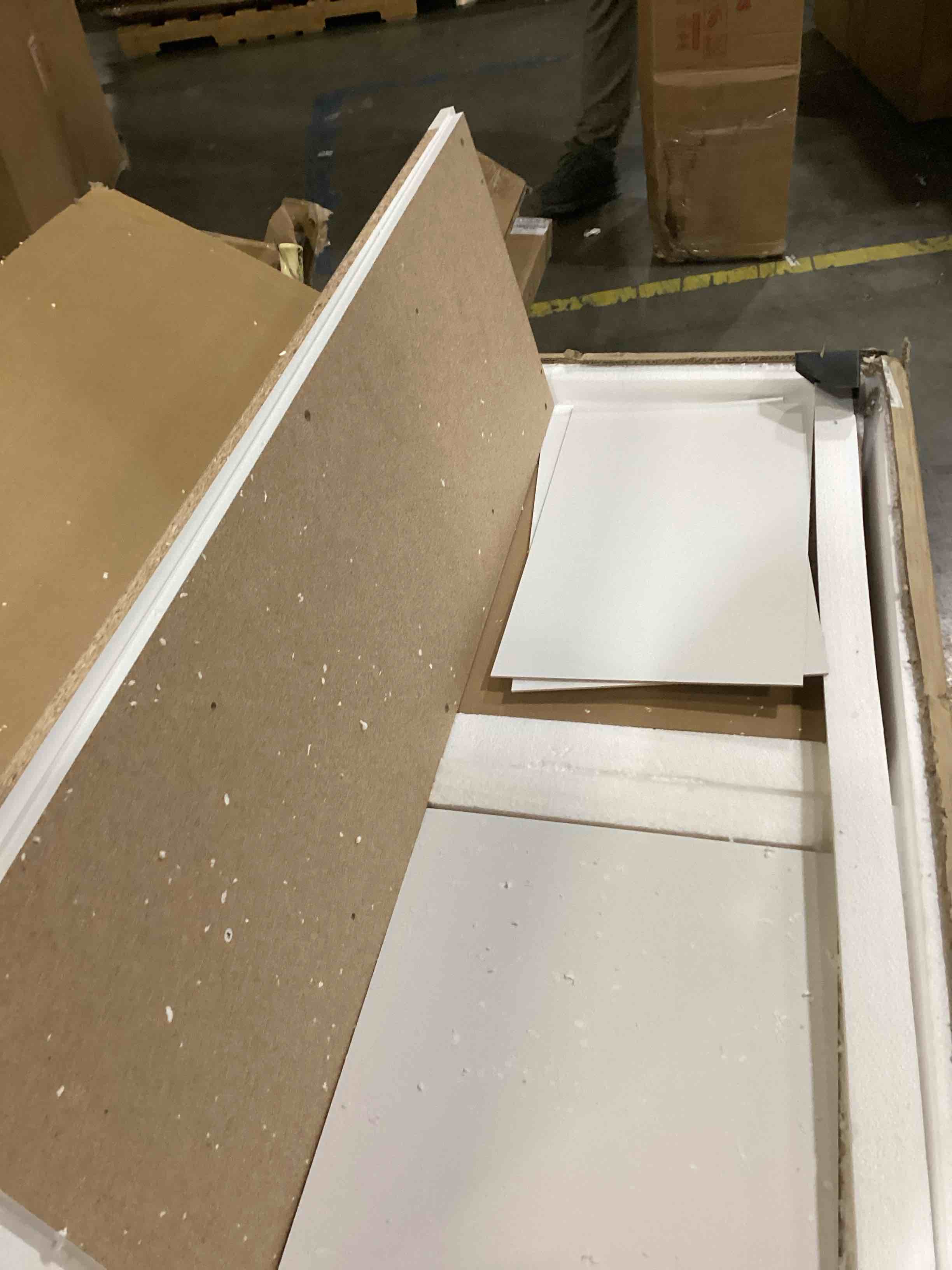 https://s3.amazonaws.com/lotting-images-prod/bidfta/PPE1446593_1742996227879.jpeg