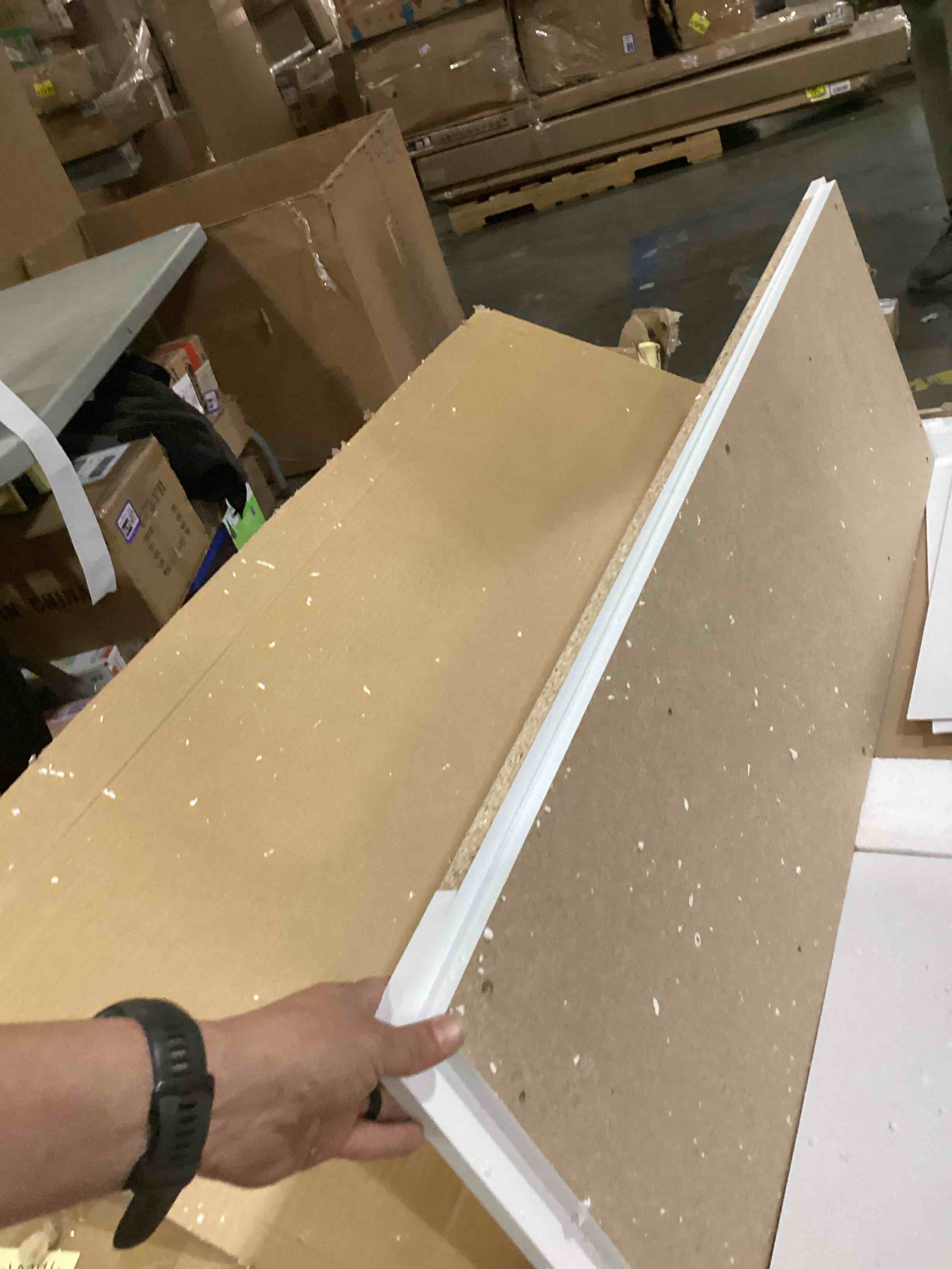 https://s3.amazonaws.com/lotting-images-prod/bidfta/PPE1446593_1742996229923.jpeg