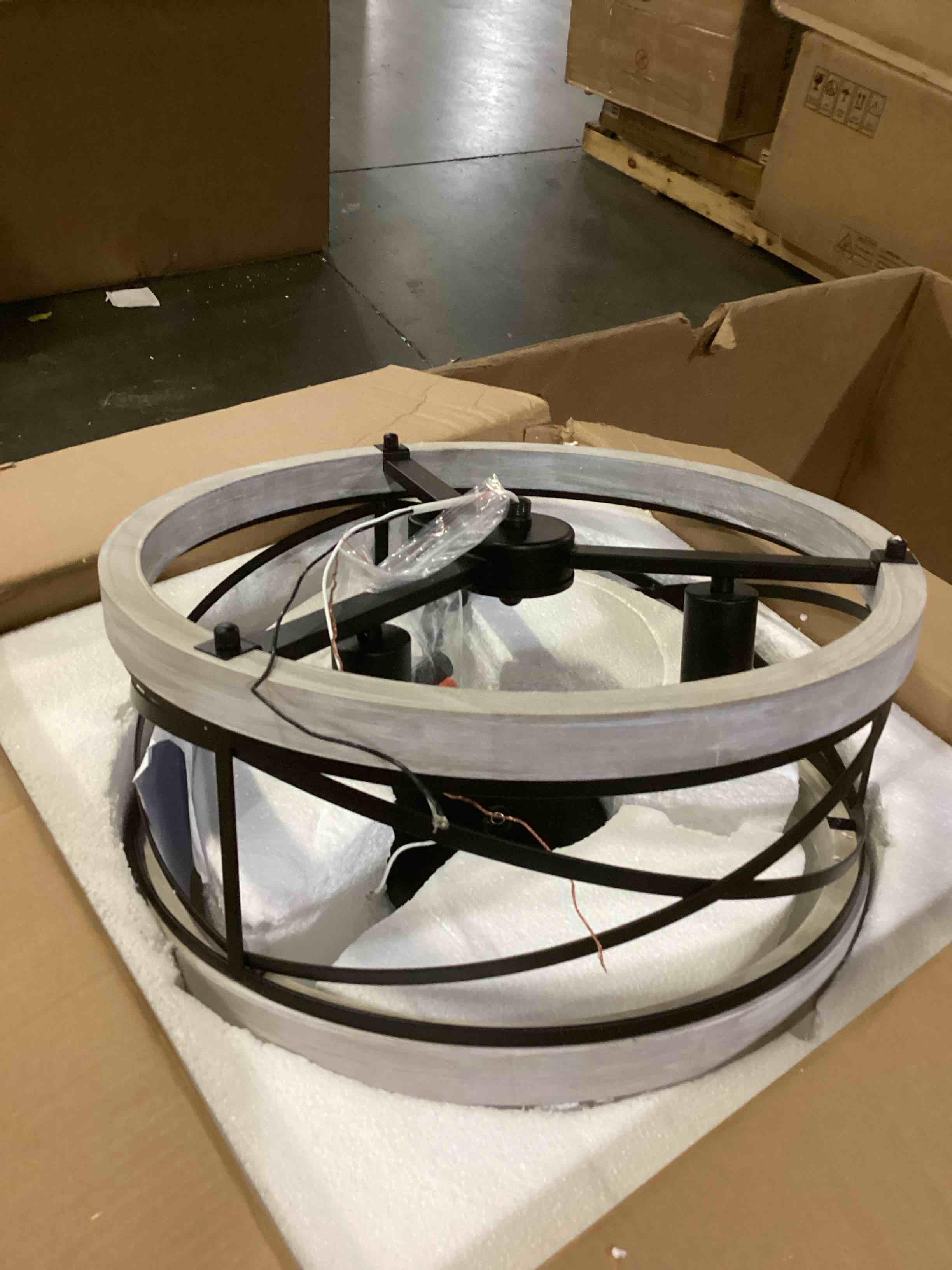 https://s3.amazonaws.com/lotting-images-prod/bidfta/PPE1446663_1743080312354.jpeg