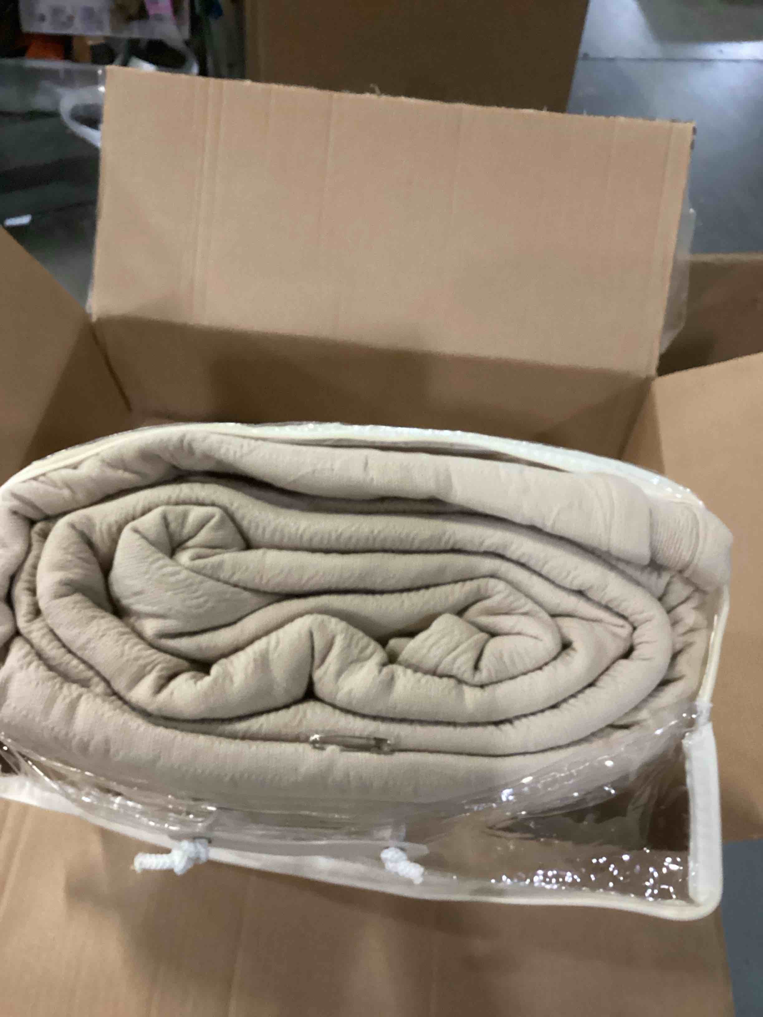 https://s3.amazonaws.com/lotting-images-prod/bidfta/PPE1446679_1743087092469.jpeg