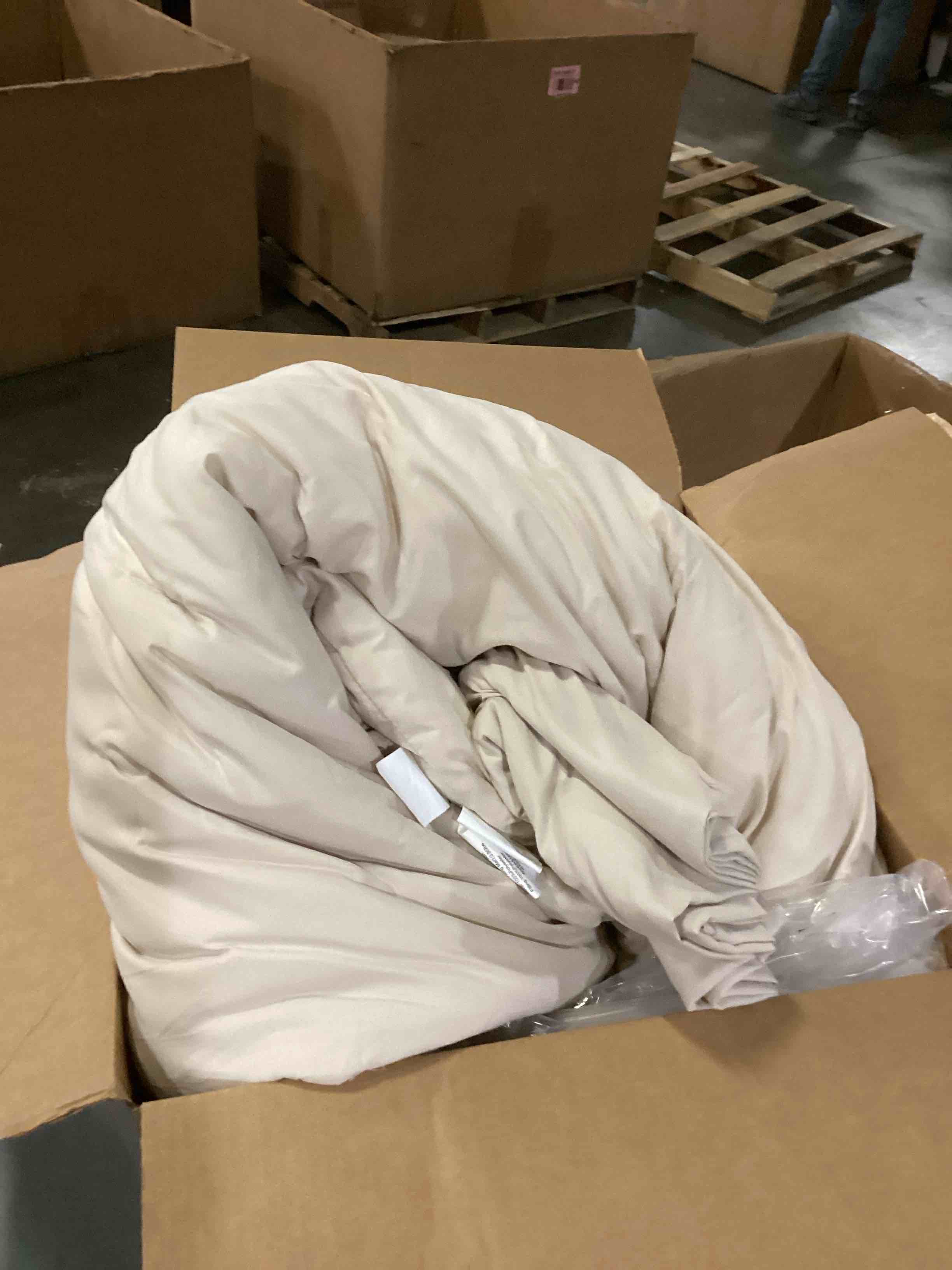 https://s3.amazonaws.com/lotting-images-prod/bidfta/PPE1446722_1743160980048.jpeg