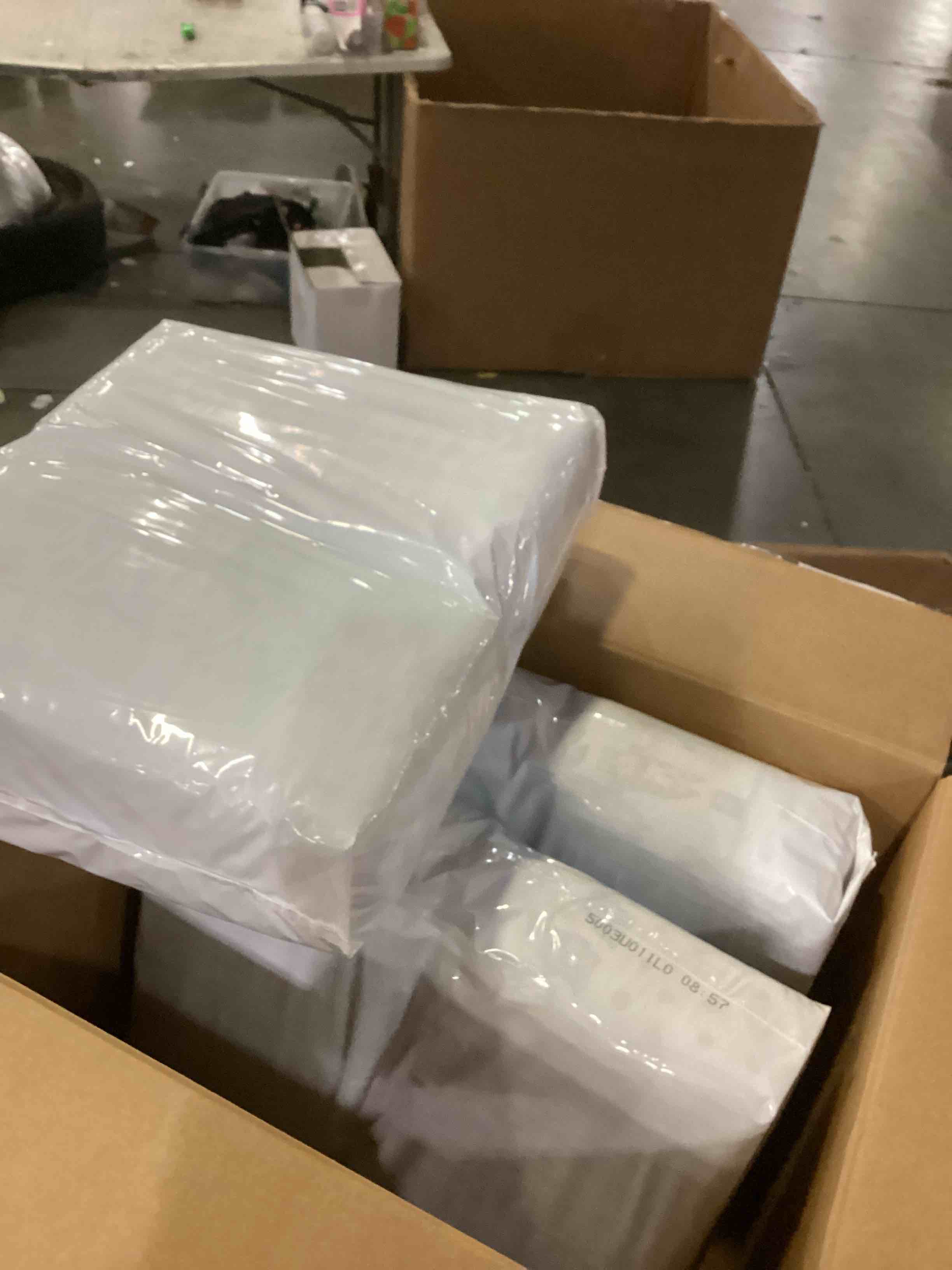 https://s3.amazonaws.com/lotting-images-prod/bidfta/PPE1446943_1743440971292.jpeg