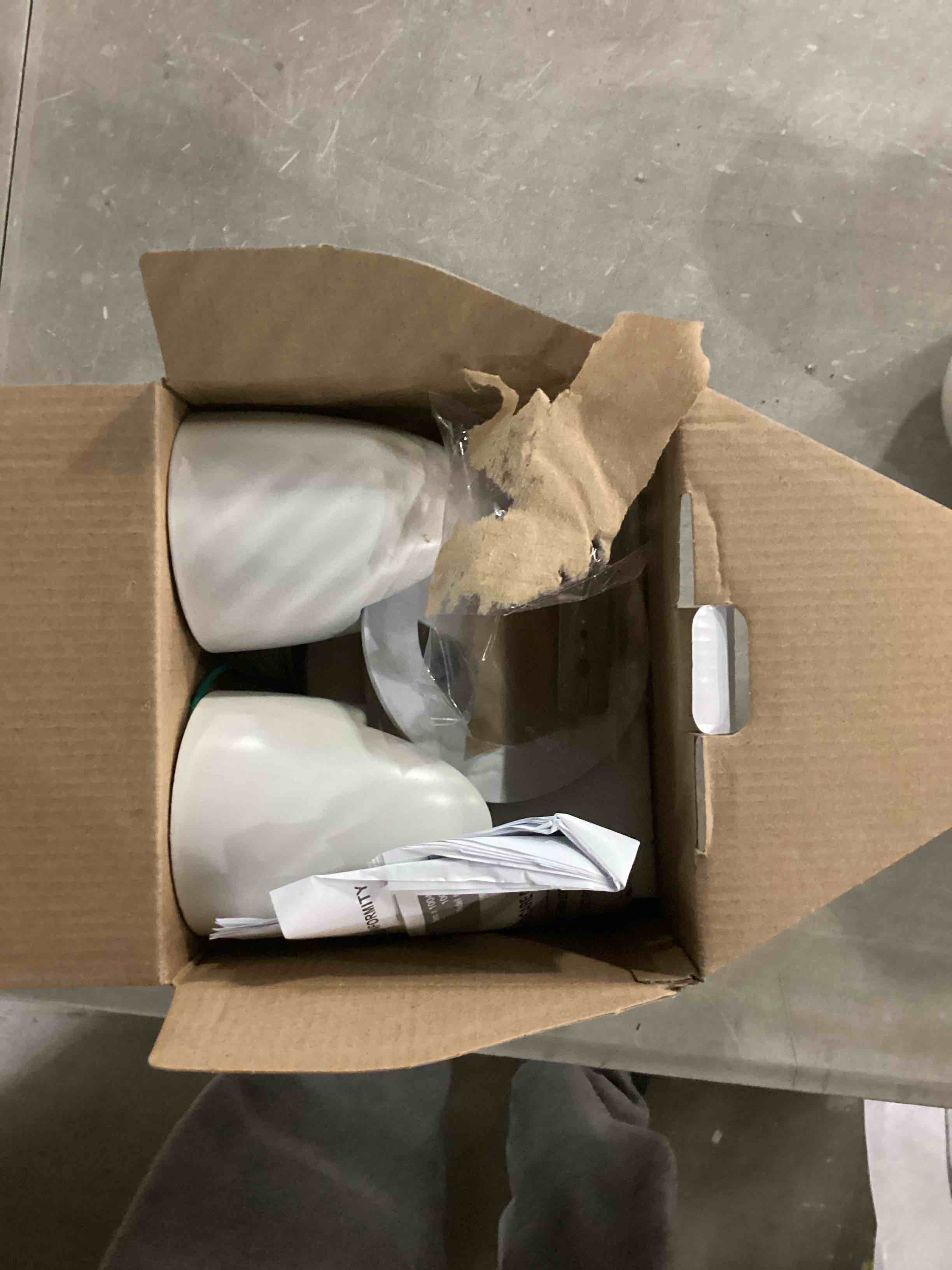 https://s3.amazonaws.com/lotting-images-prod/bidfta/PPE1447489_1738856071028.jpeg