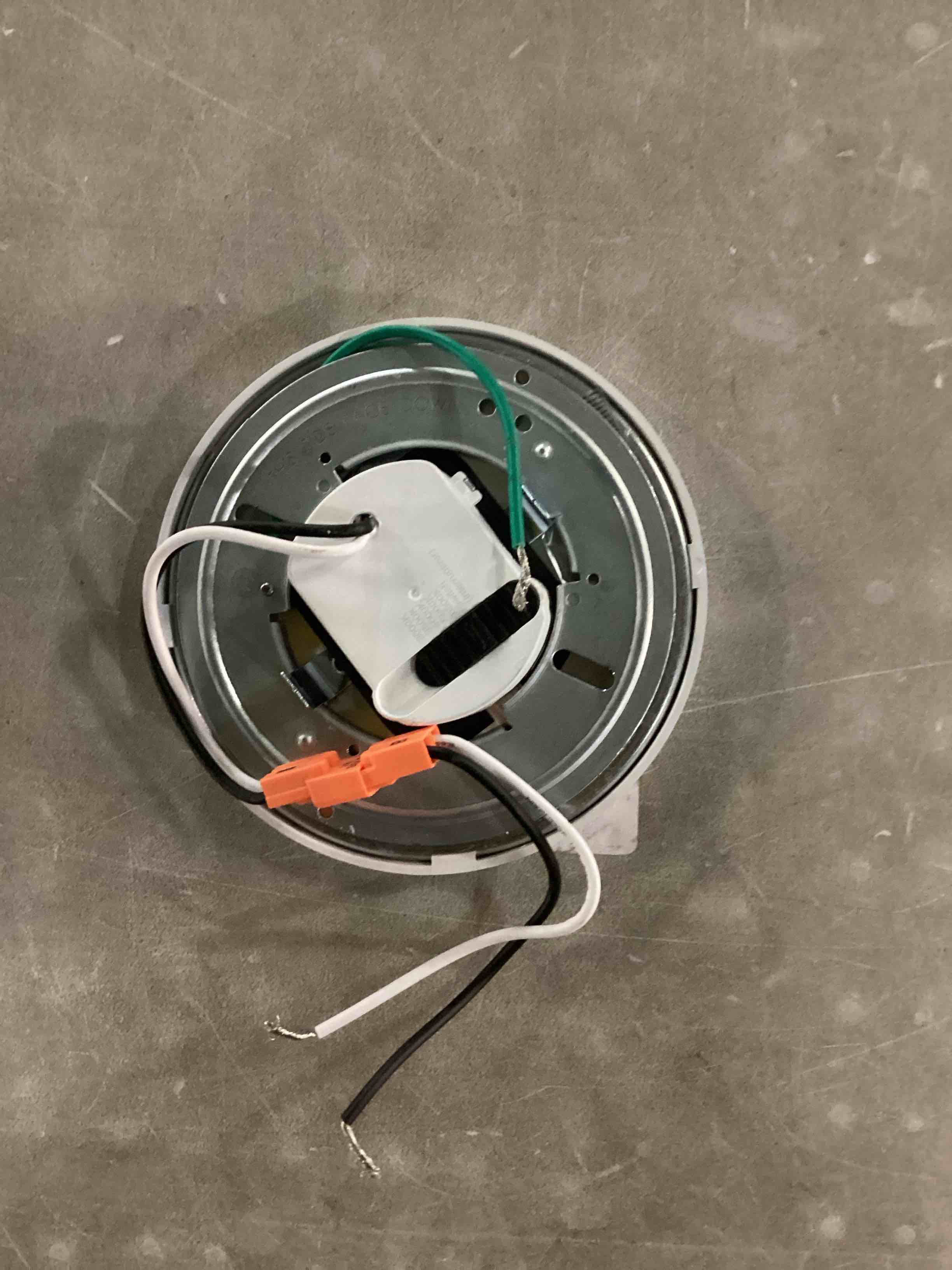 https://s3.amazonaws.com/lotting-images-prod/bidfta/PPE1447610_1738930518445.jpeg