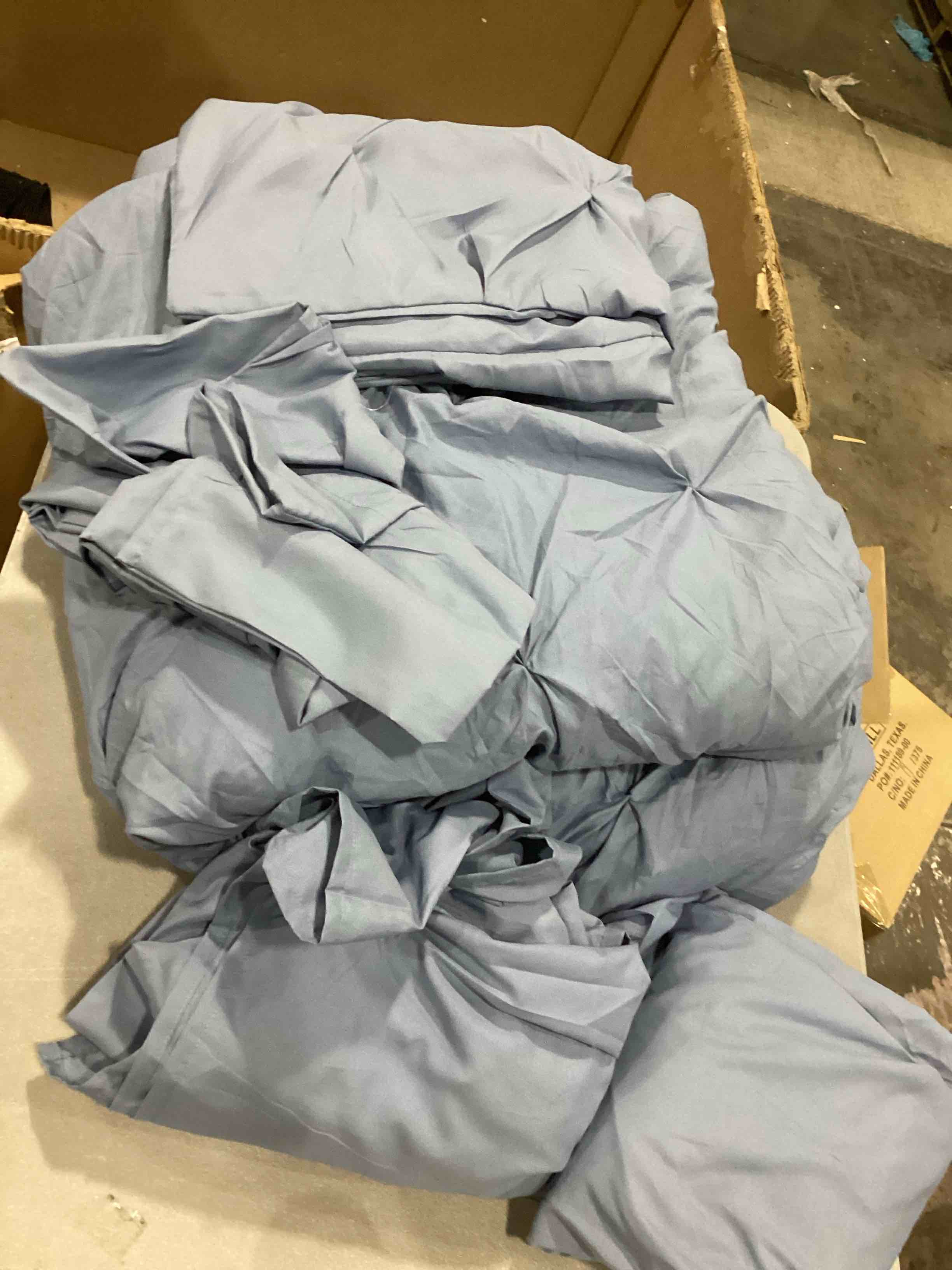 https://s3.amazonaws.com/lotting-images-prod/bidfta/PPE1448443_1740511880659.jpeg