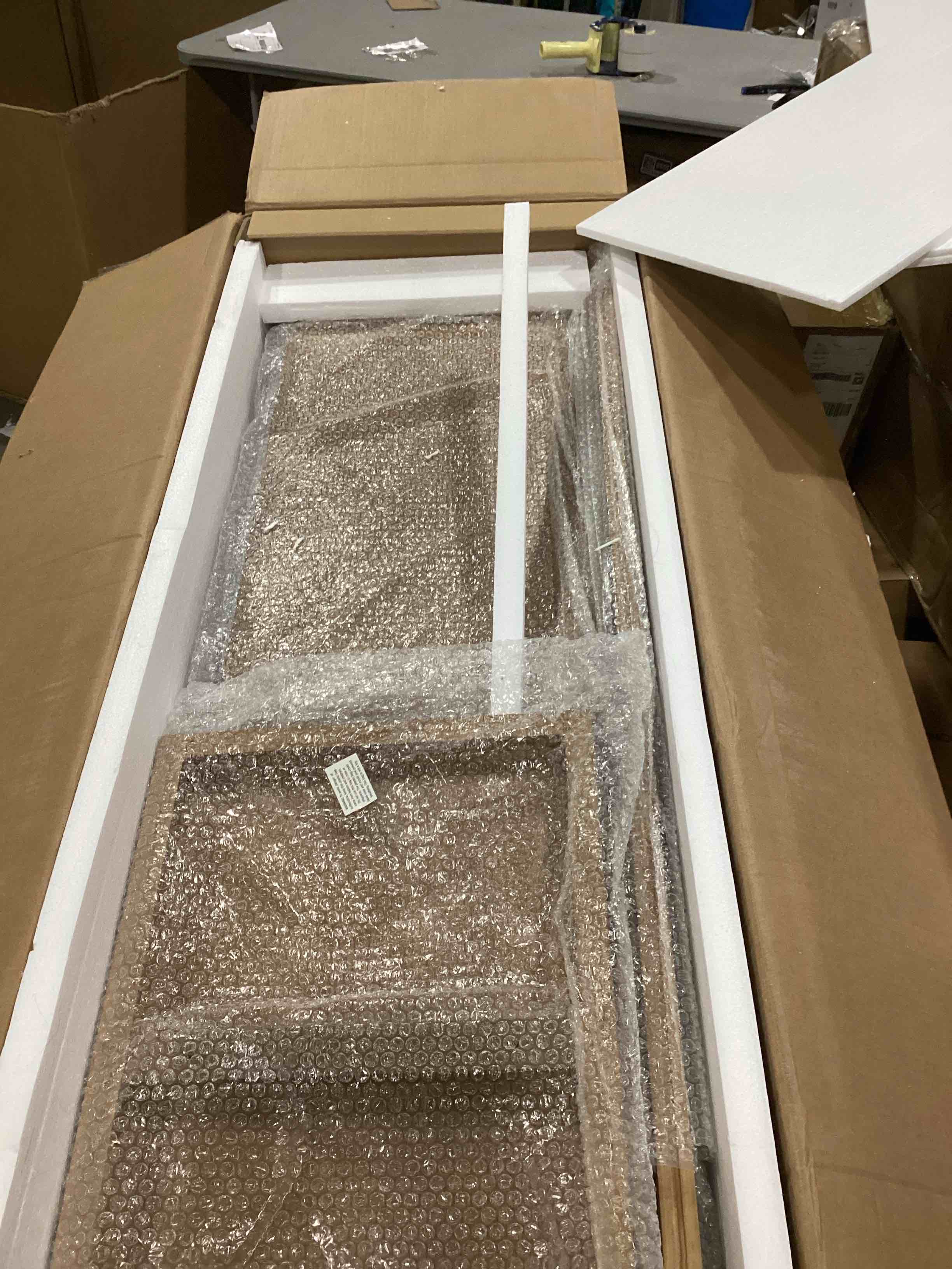 https://s3.amazonaws.com/lotting-images-prod/bidfta/PPE1449272_1741965737311.jpeg