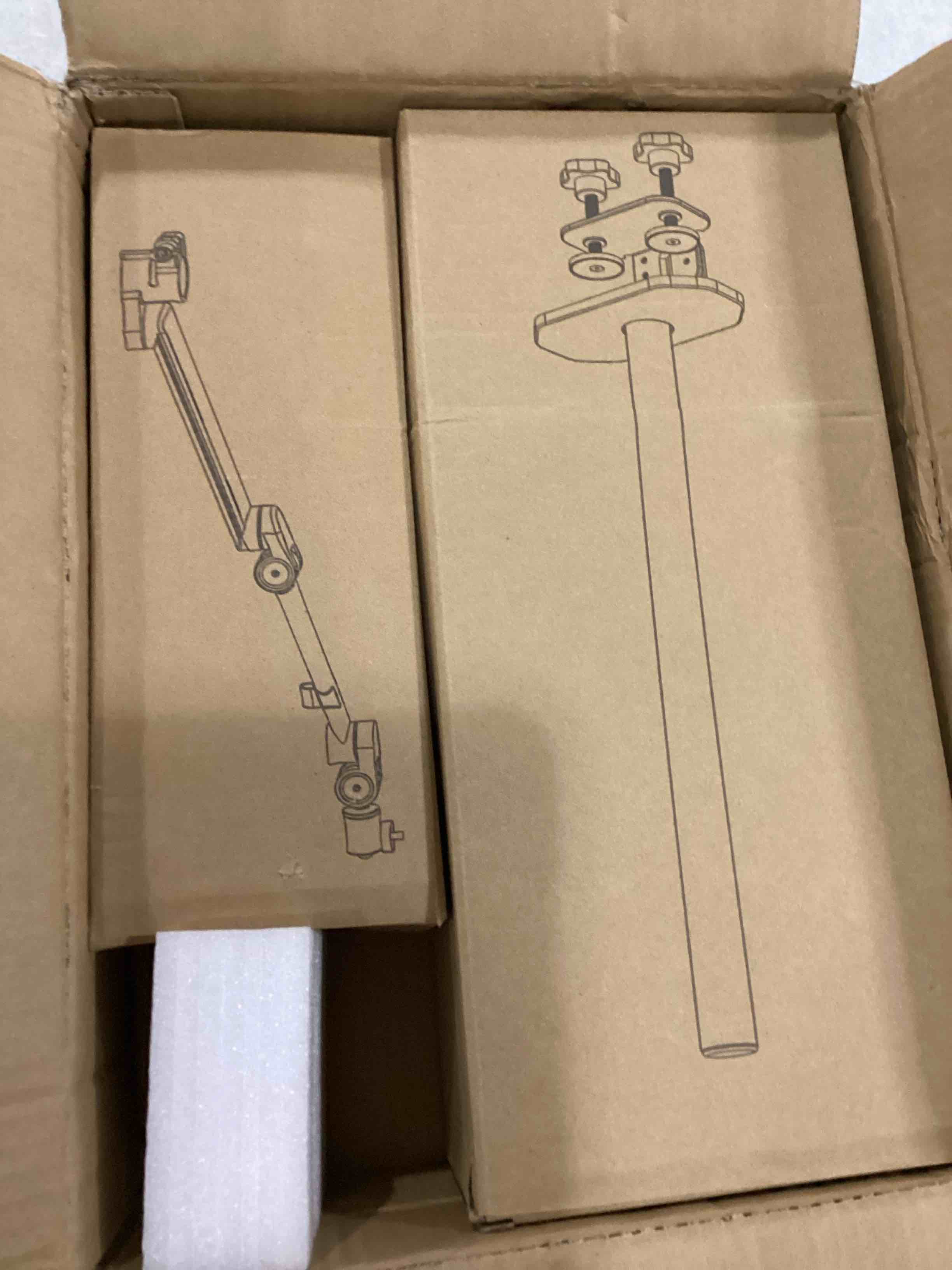 https://s3.amazonaws.com/lotting-images-prod/bidfta/PPE1449708_1744206104209.jpeg