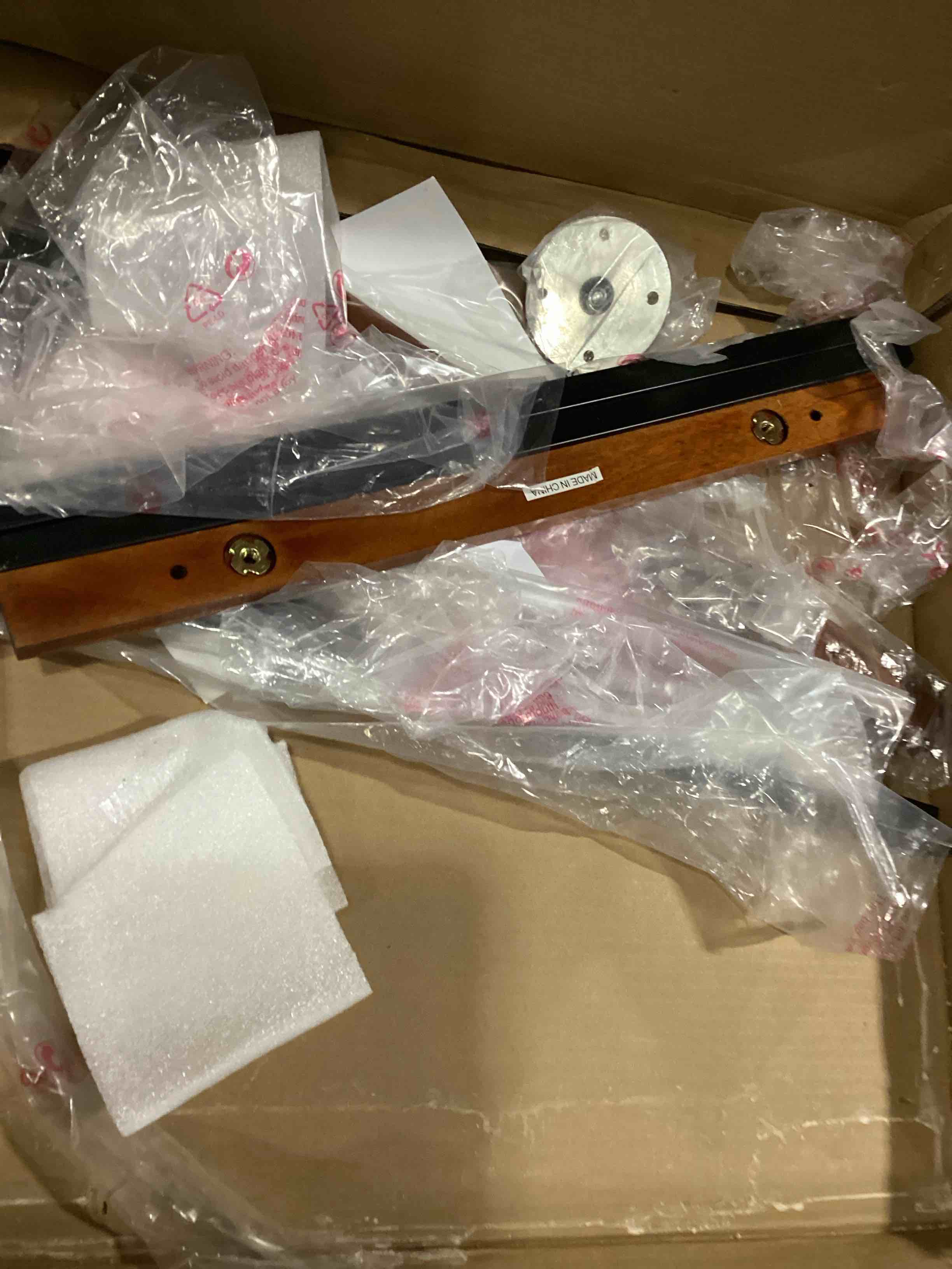 https://s3.amazonaws.com/lotting-images-prod/bidfta/PPE1449824_1744397359823.jpeg